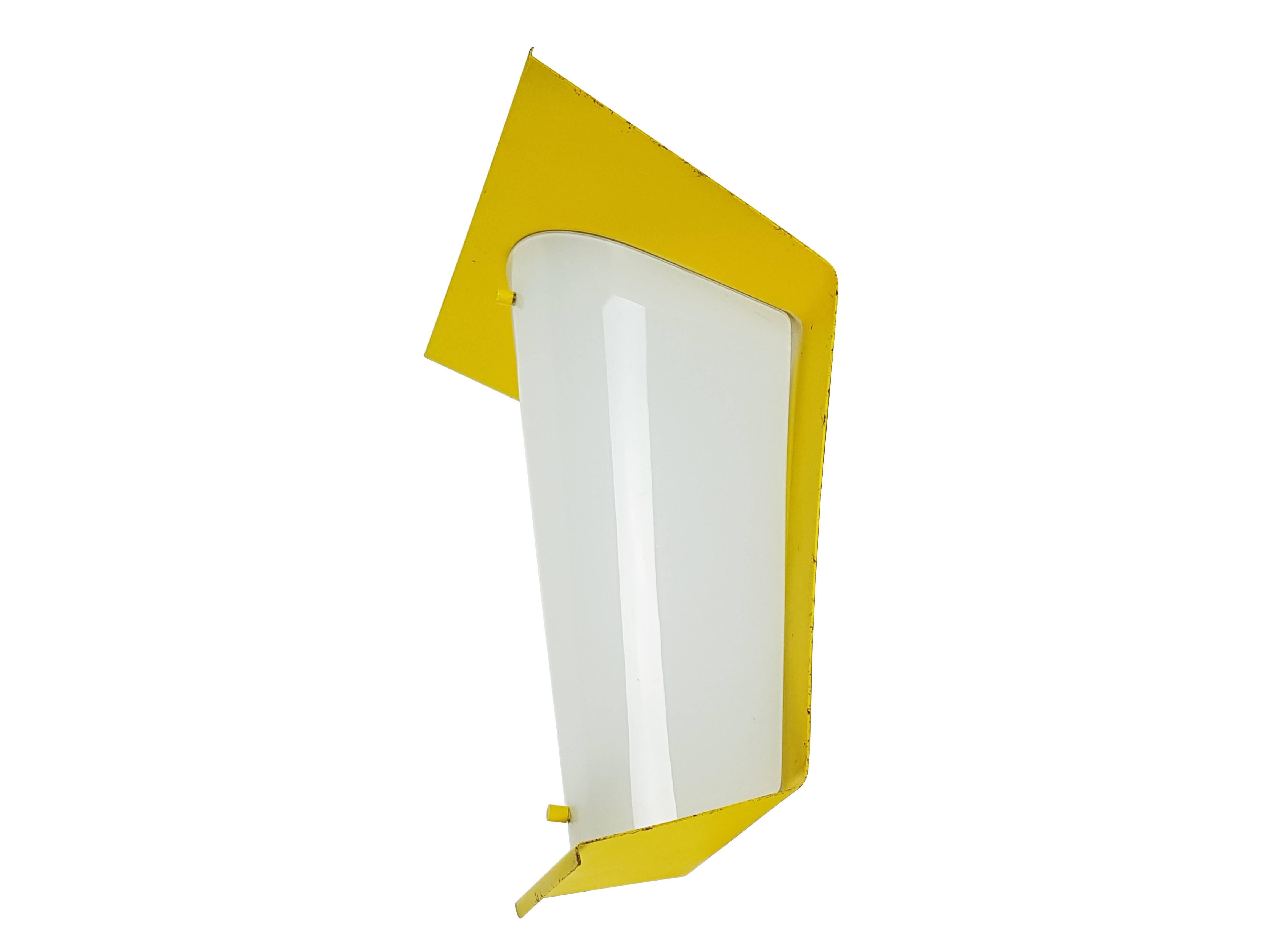 Mid-Century Modern Italian Yellow Metal and Opaline Glass Wall Lamp, 1960s For Sale