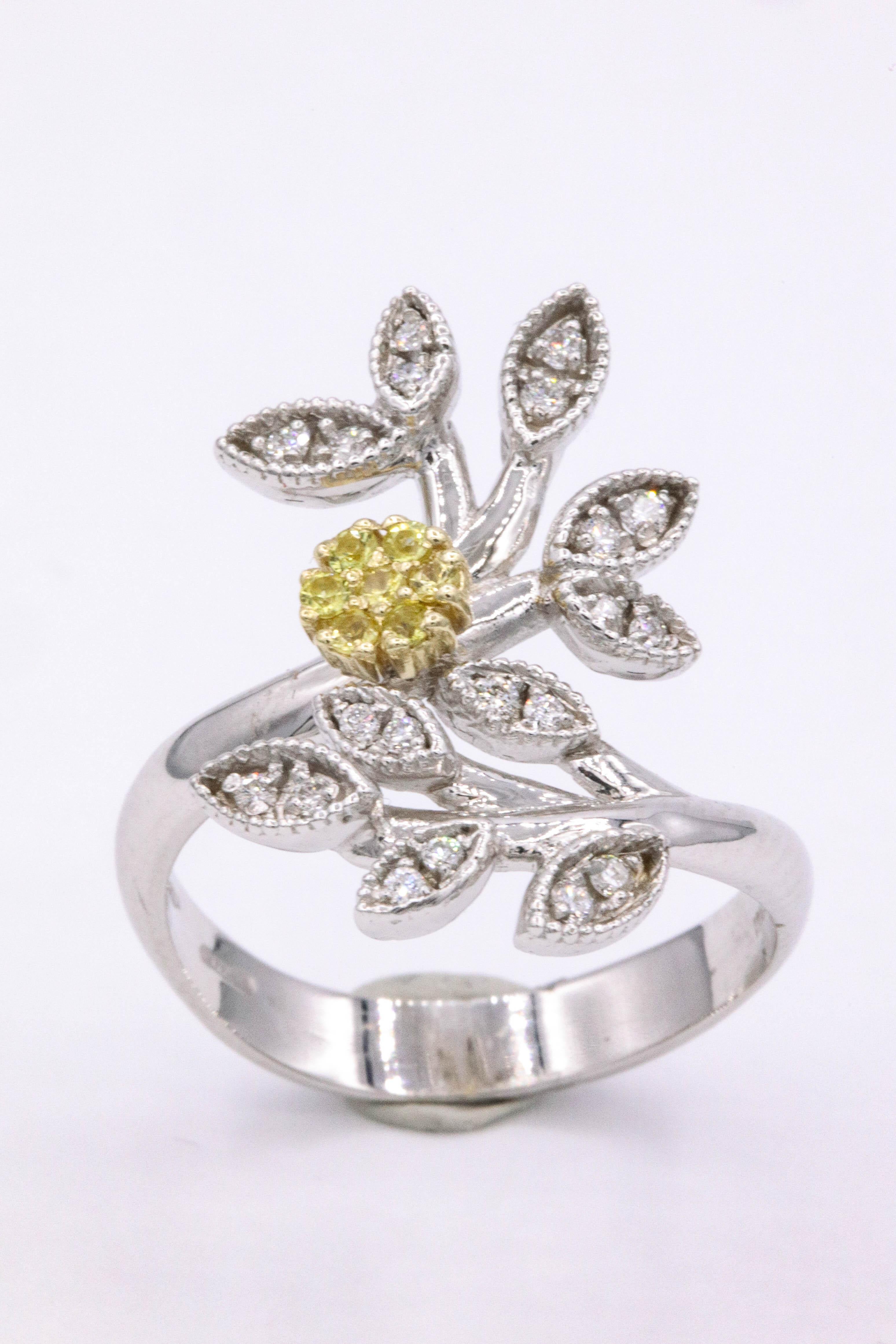 Contemporary Italian Yellow Sapphires Diamond Floral Ring 0.29 Carat 18 Karat