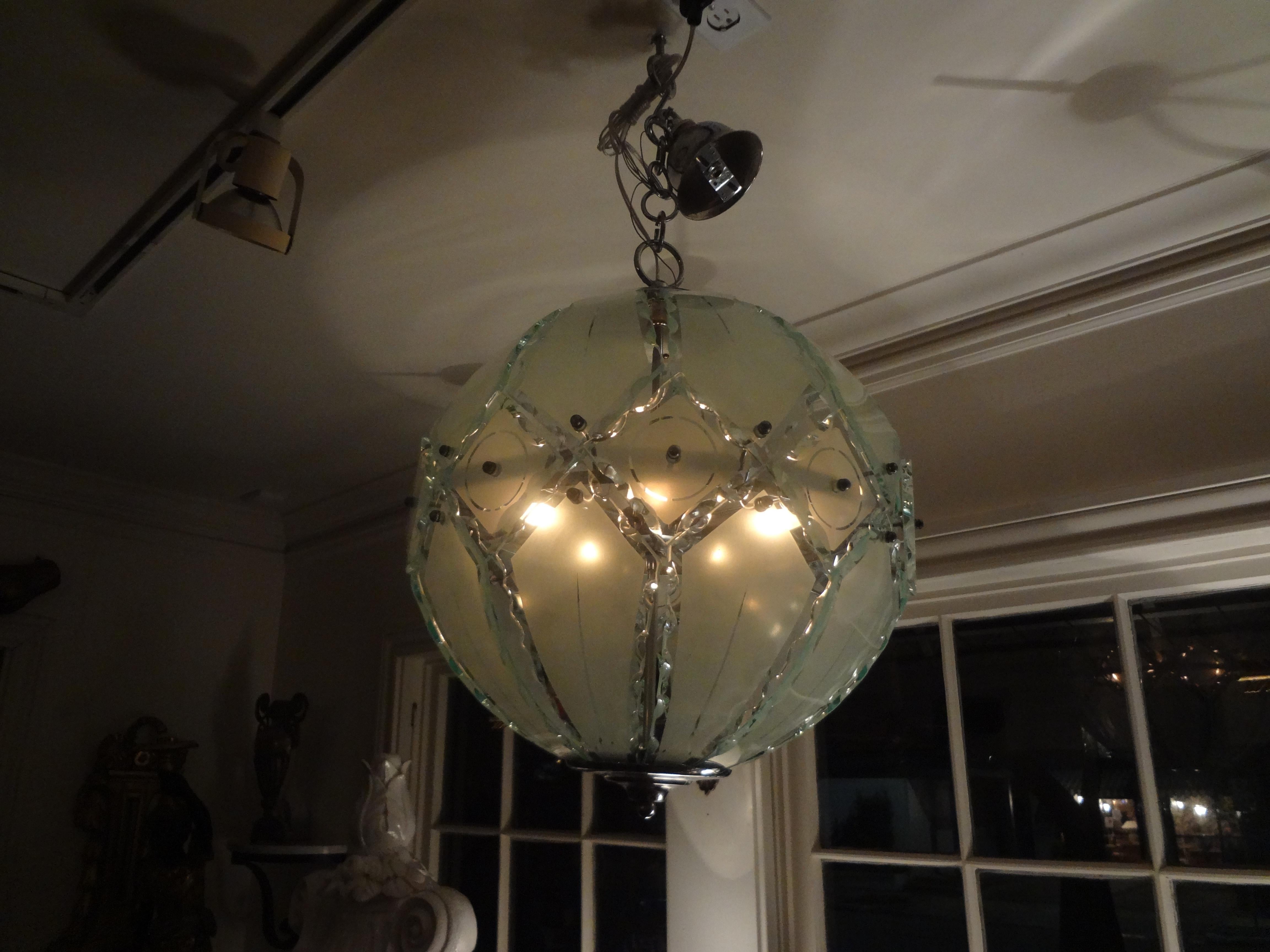 Lustre ou pendentif italien en forme de sphère en verre dépoli Zero Quattro-Fontana Arte en vente 1