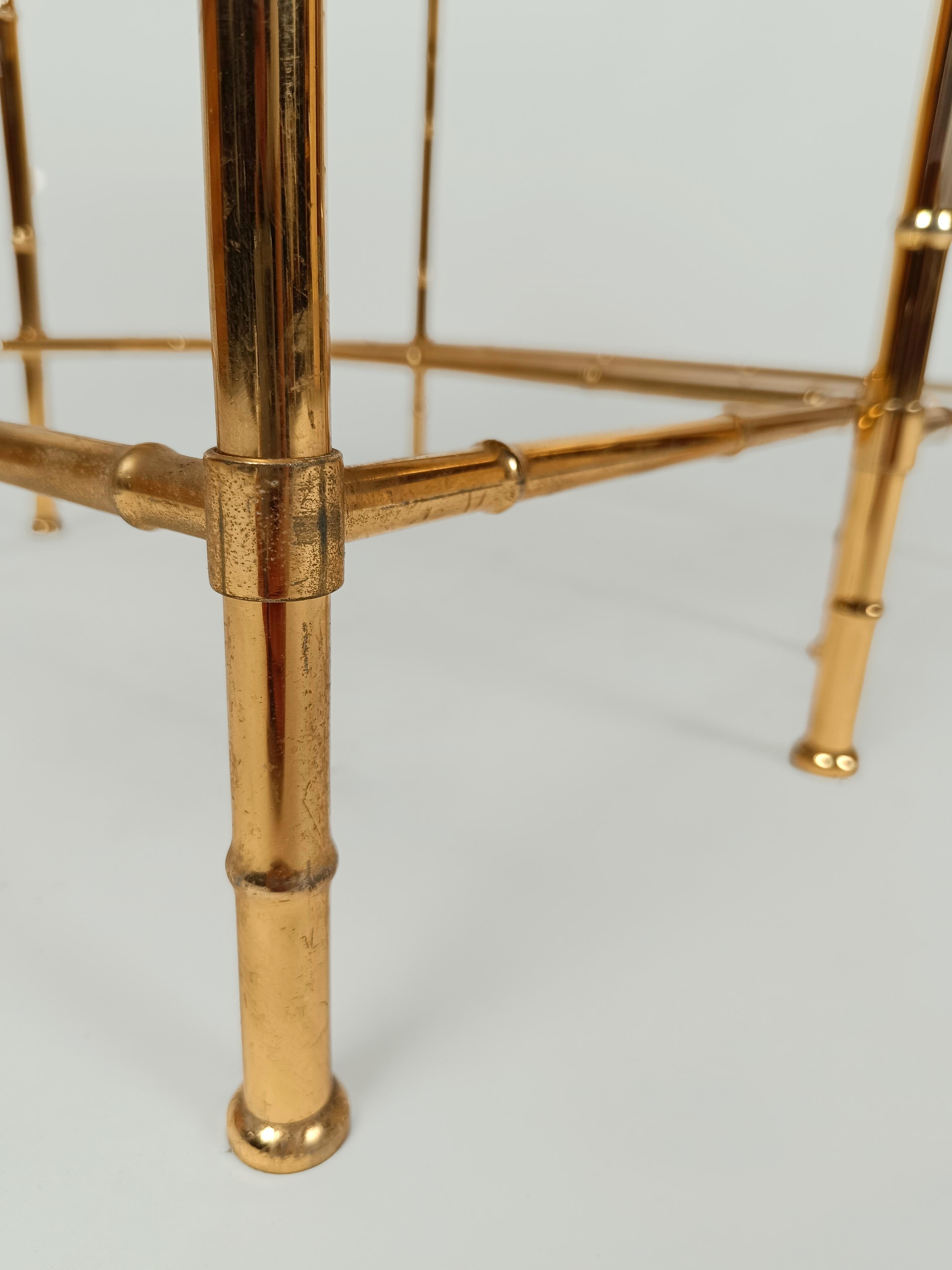 20th Century Italiano Midcentury Nesting Table in Brass Faux Bamboo and Fumè Mirrored Glass For Sale