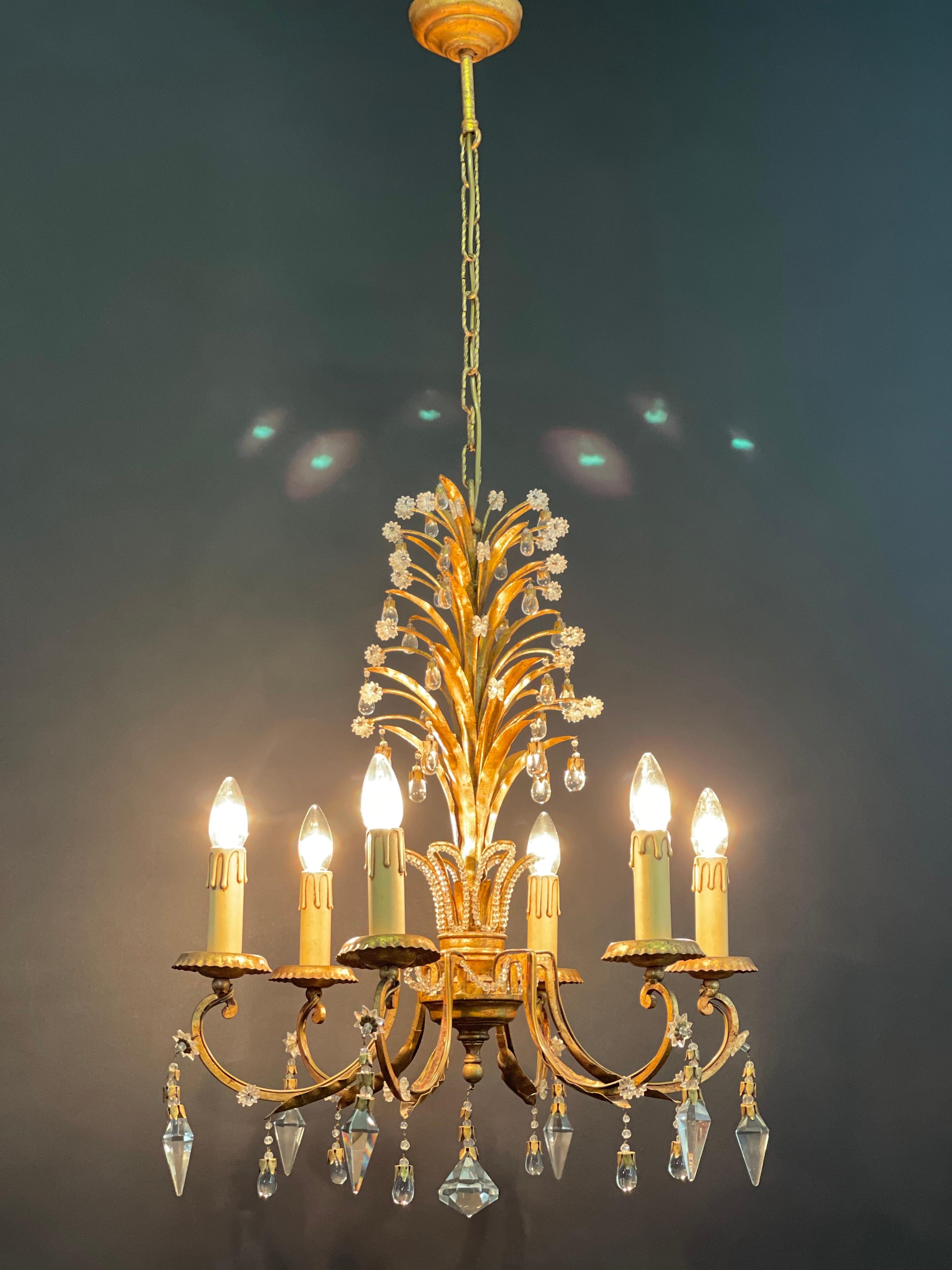 Mid-Century Modern Italian Gilt Iron and Lead Crystal Chandelier by G.Banci,  circa 1970s For Sale