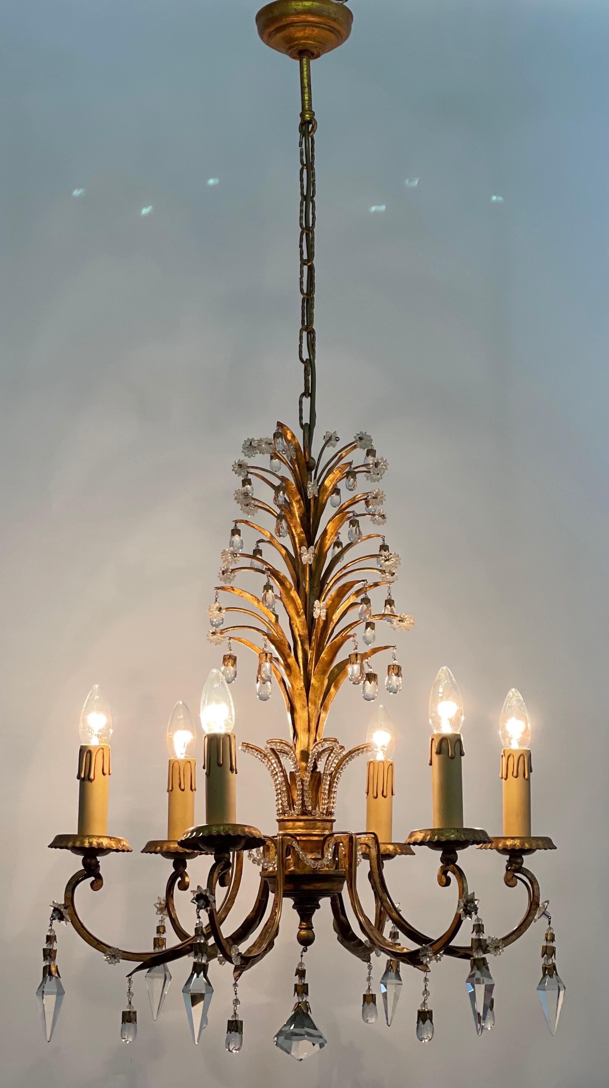 Italian Gilt Iron and Lead Crystal Chandelier by G.Banci,  circa 1970s For Sale 5