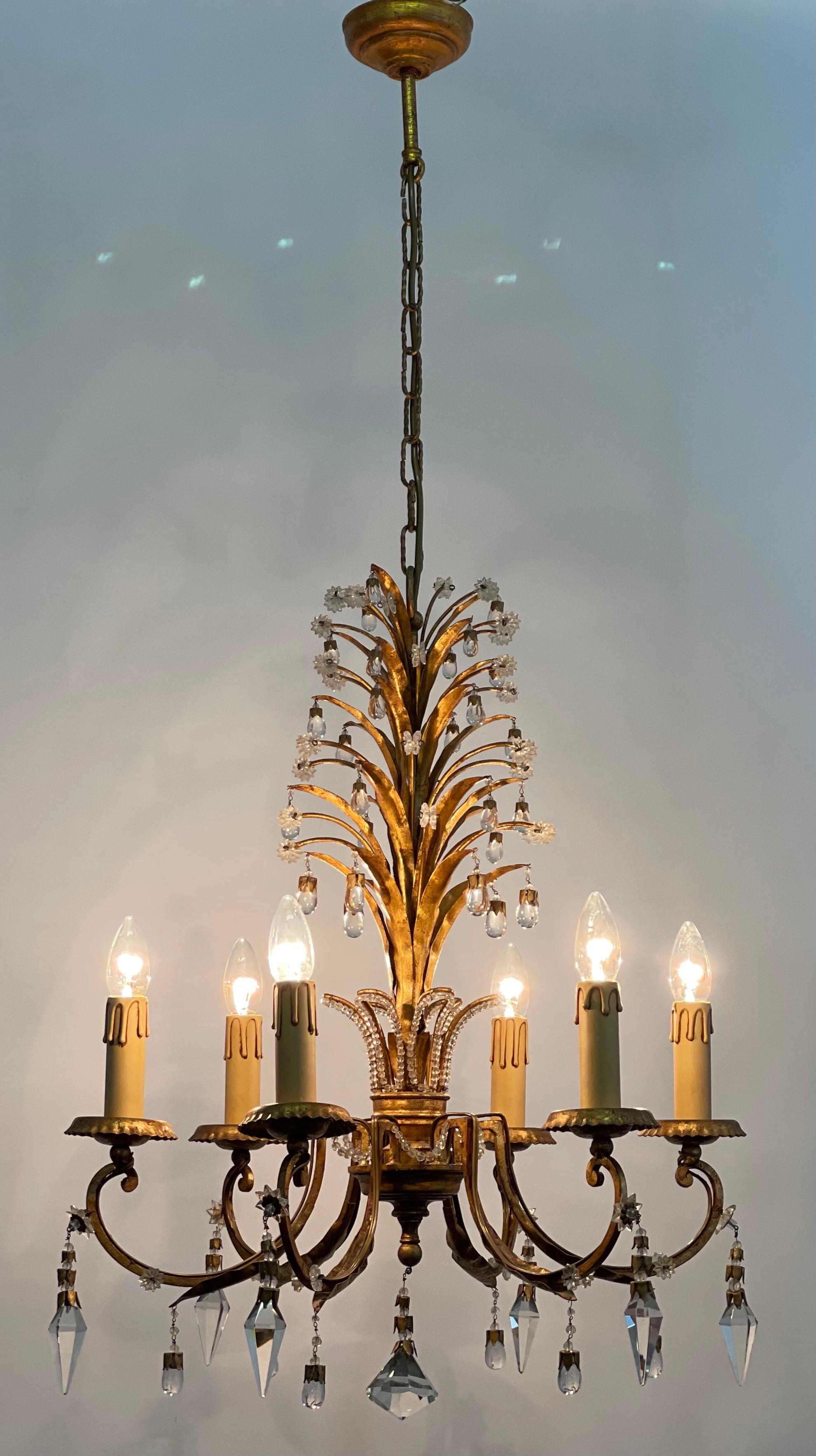 Italian Gilt Iron and Lead Crystal Chandelier by G.Banci,  circa 1970s For Sale 4