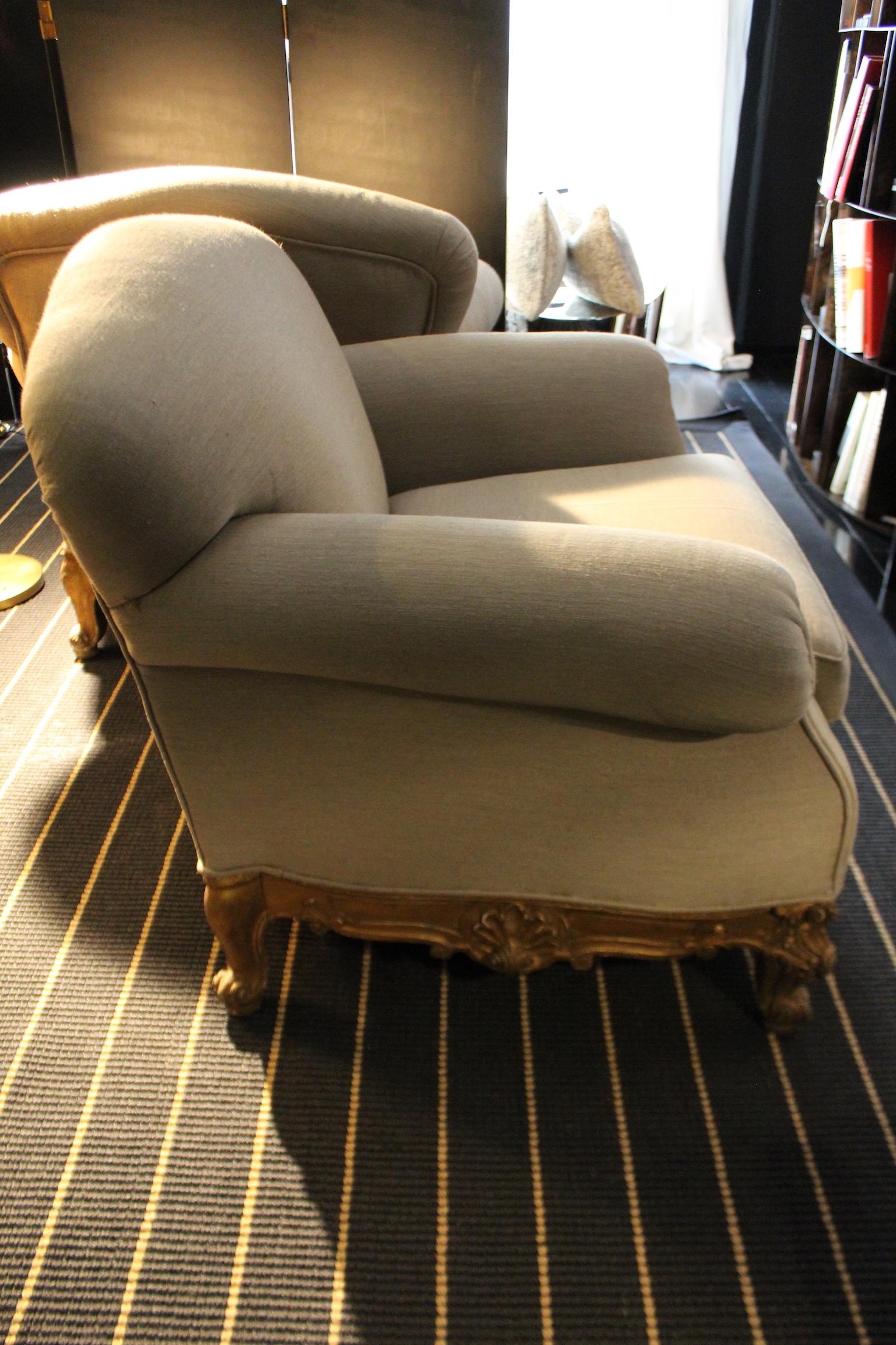 Carved Italians Midcentury Pair of Baroque Style Armchairs in Linen and Golden Walnut For Sale