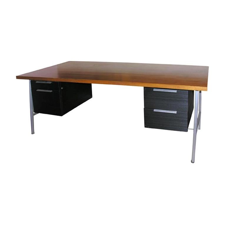 "Italic Styling" Executive Desk by Gordon Bunshaft For Sale at 1stDibs