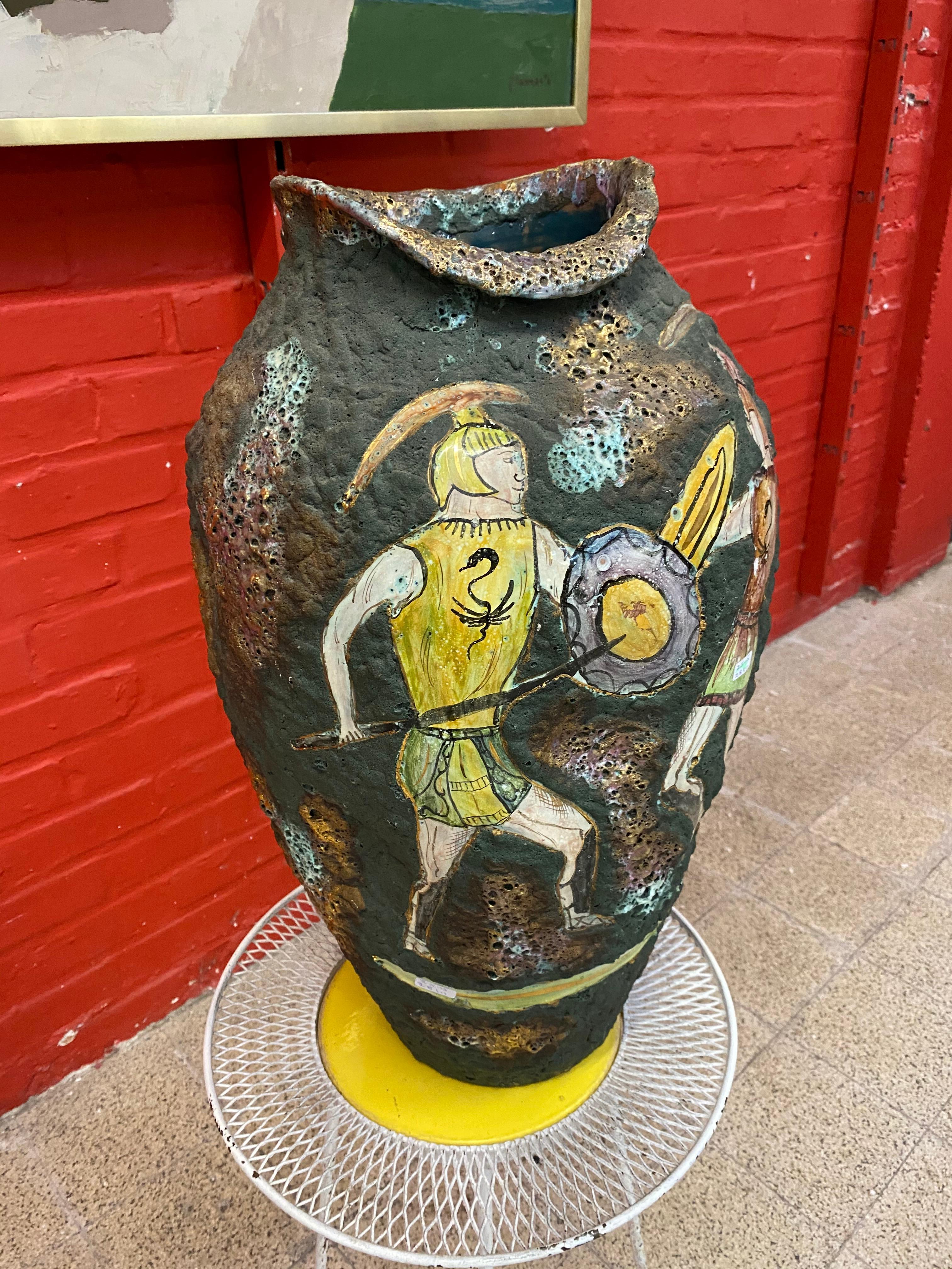 Mid-Century Modern Italie, Very Large Ceramic Vase circa 1950/1960, Signature to Identify For Sale