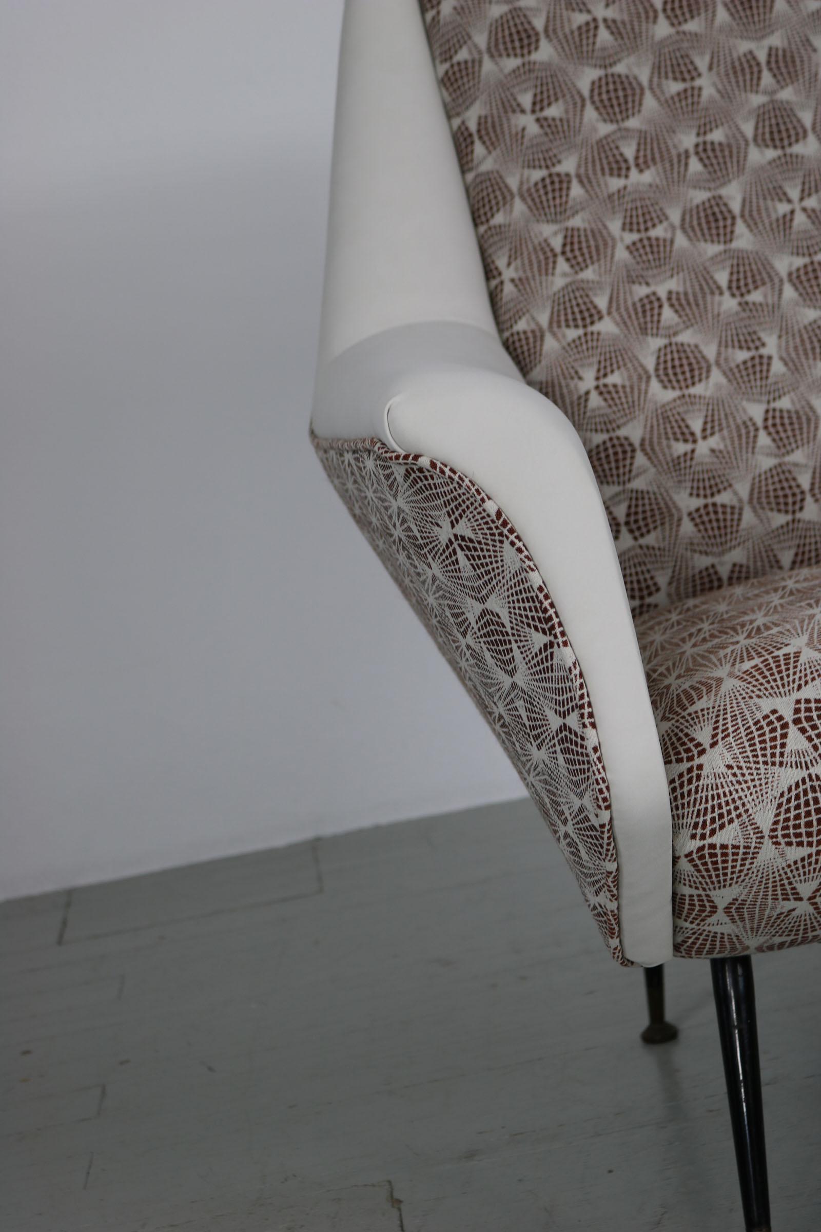 Italien Reupholstered Armchair, 1950s For Sale 2