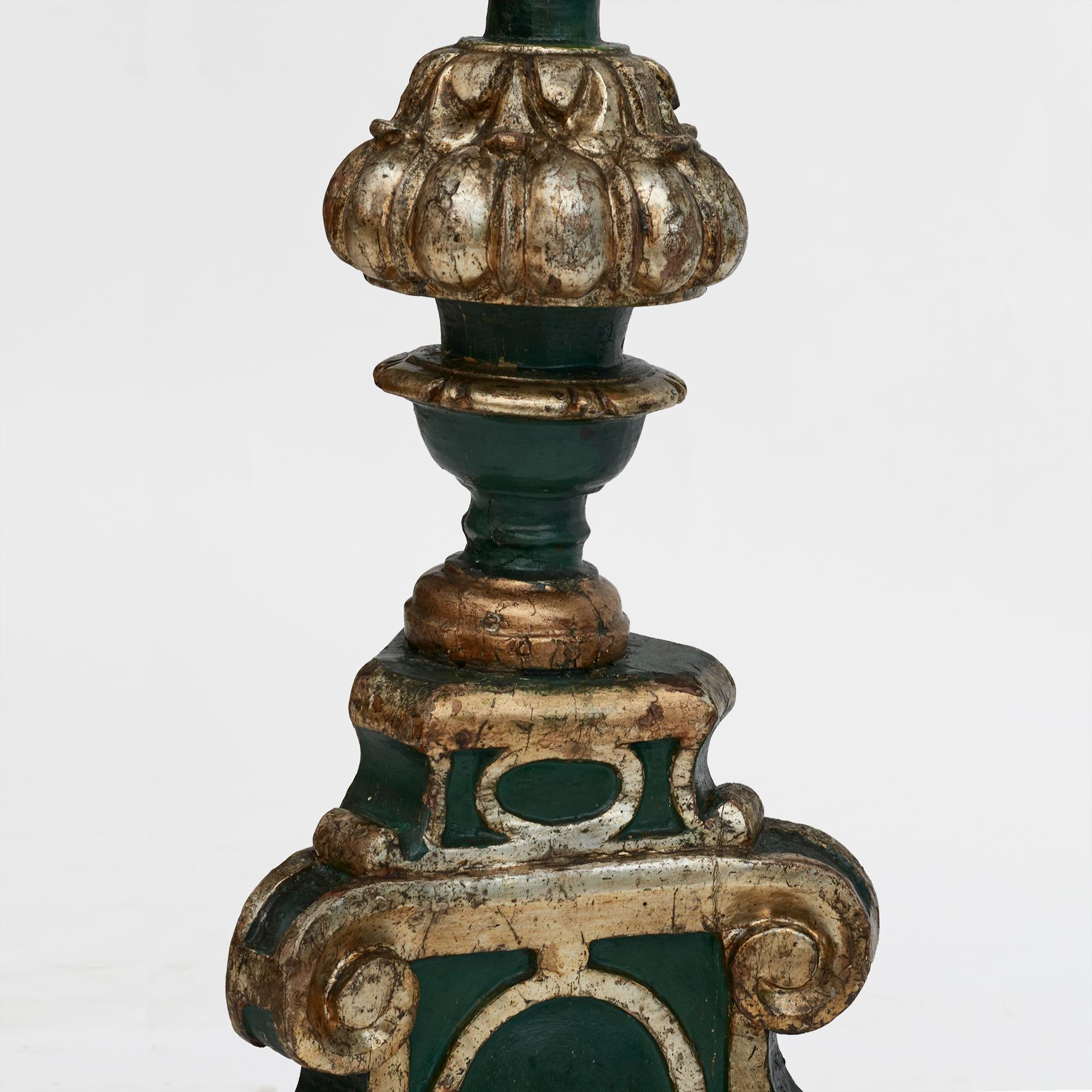 Italien Baroque Period Torchière Floor Lamp For Sale 1