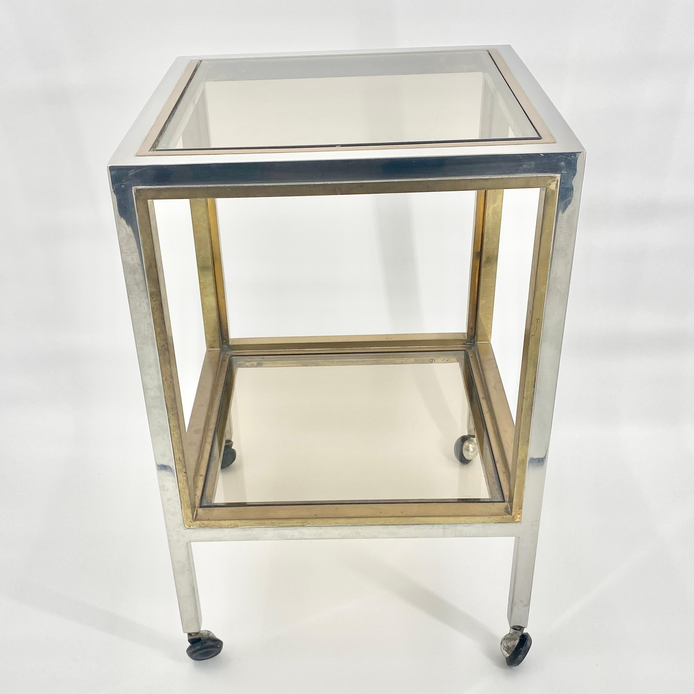 Italien Set of 3 Nesting Tables in Brass Chrome and Smoked Glass For Sale 11