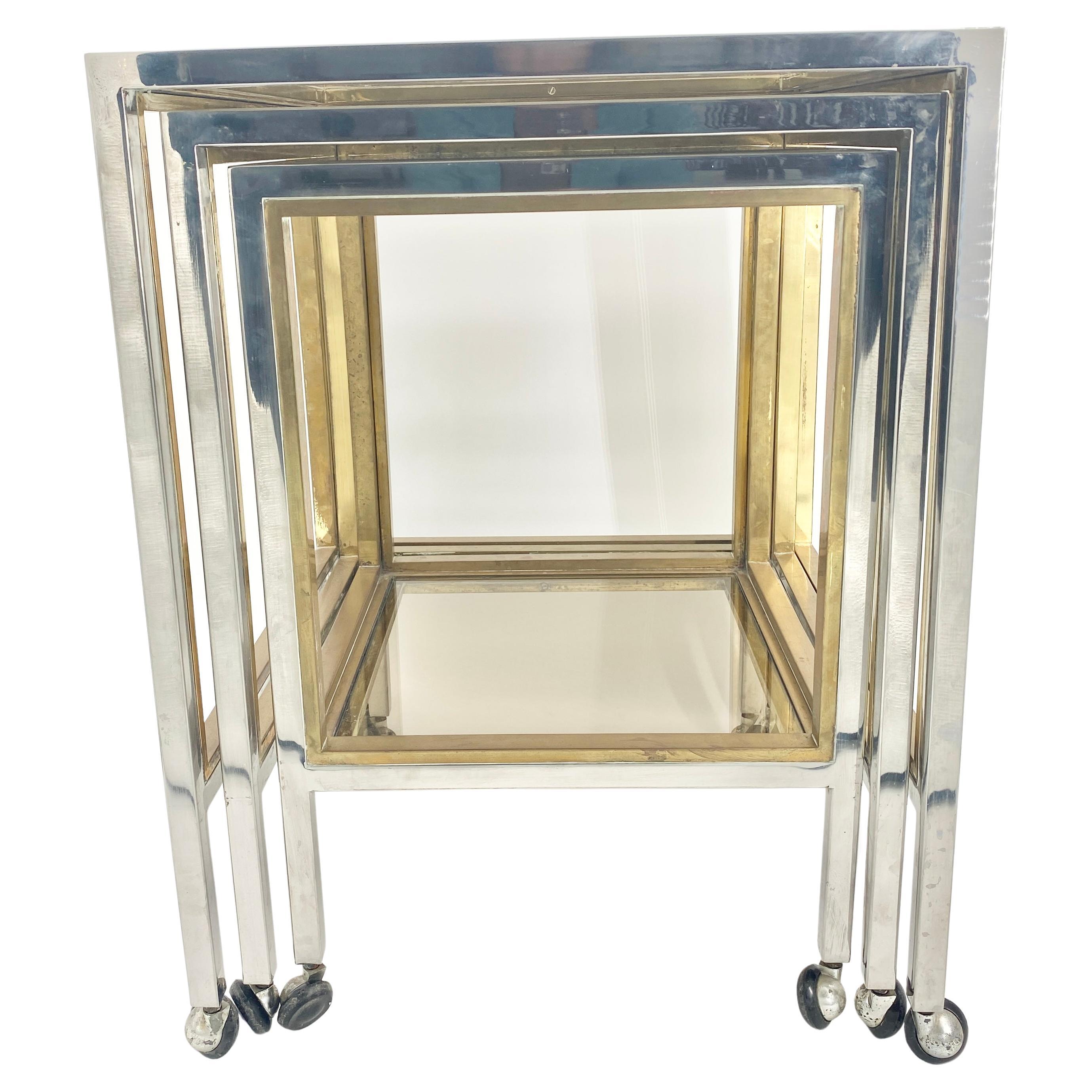 Italian Italien Set of 3 Nesting Tables in Brass Chrome and Smoked Glass For Sale