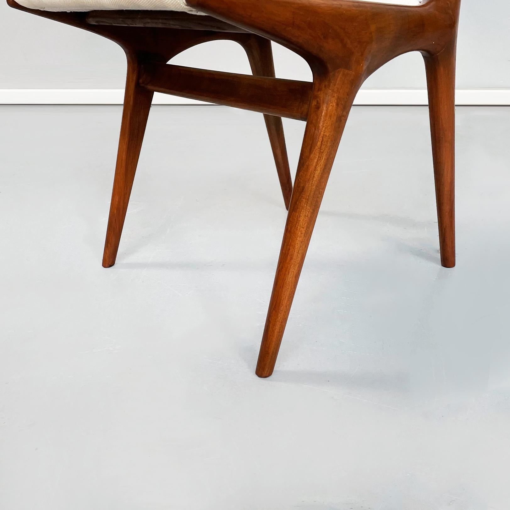 Italienische italienische Mid-Century-Modern-Sessel aus weißem Stoff und N-Holz von De Carli Cassina, 1958 im Angebot 7