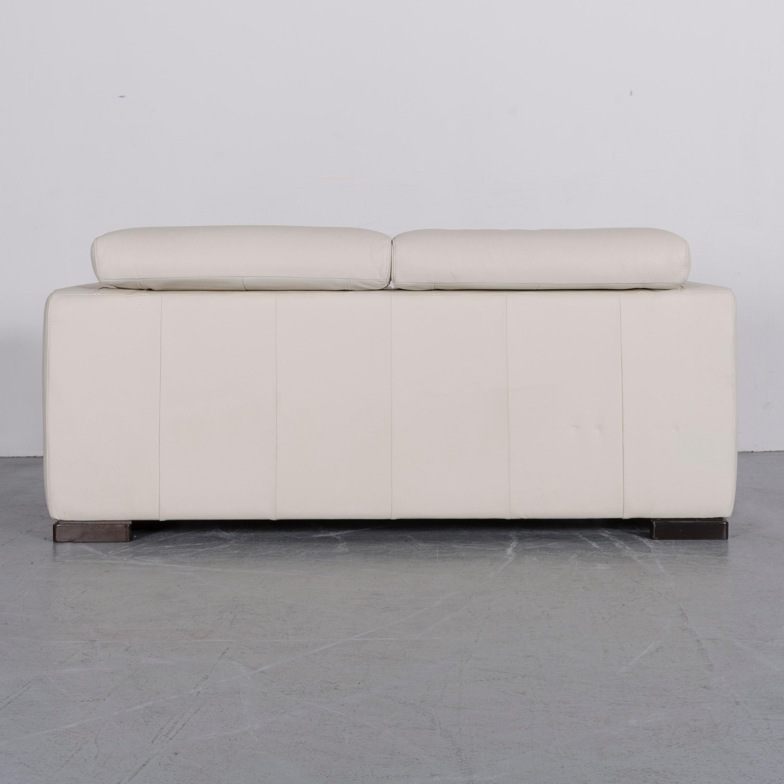 Italsofa Designer Ledersofa Crème Weiß Modern Zweisitzer Couch im Angebot 4