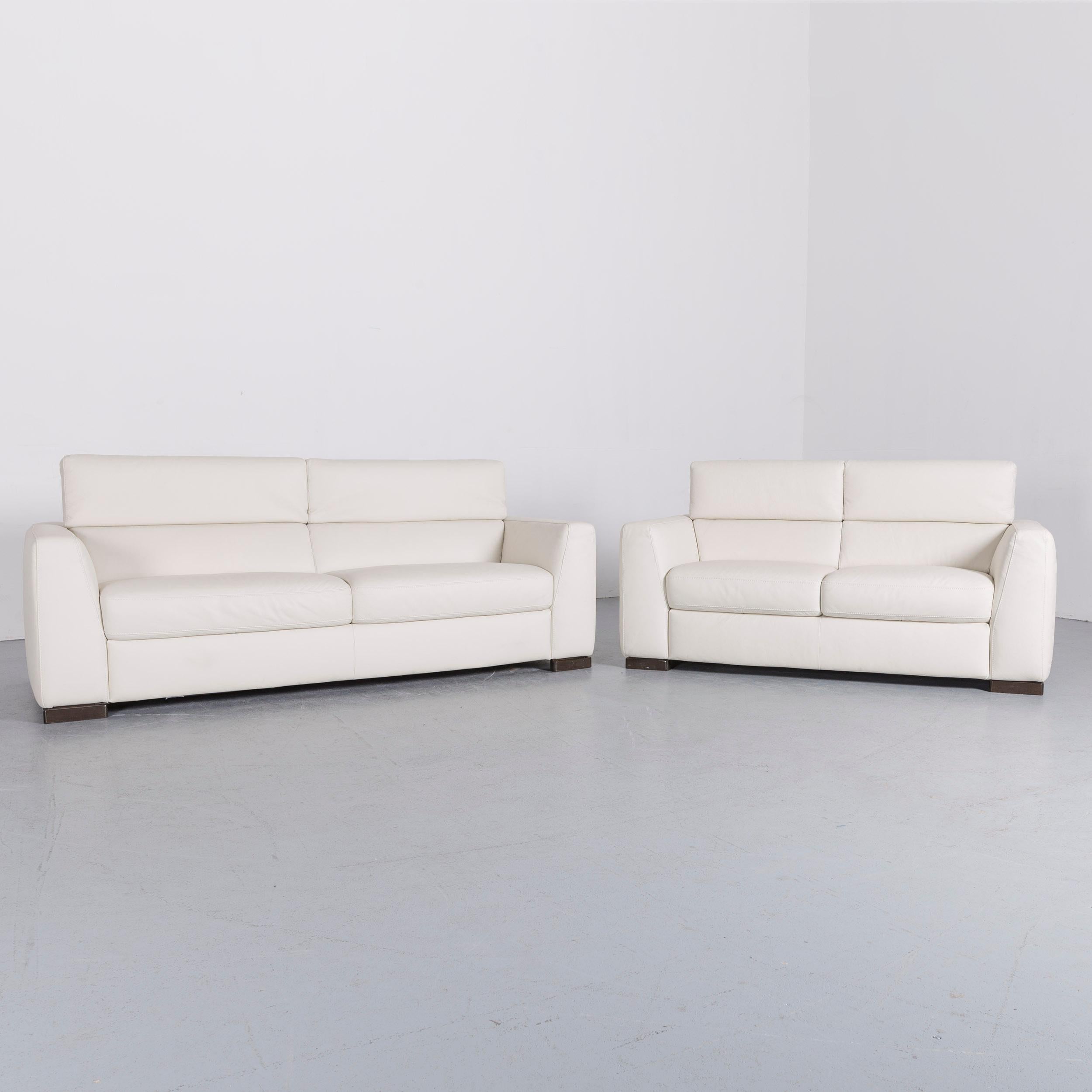 We bring to you an Italsofa designer leather sofa set crème white modern two-seat three-seat couch.