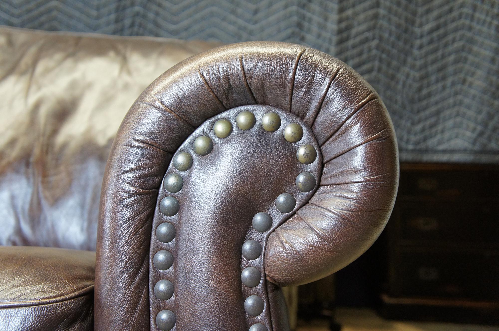Modern Italsofa Traditional Brown Leather Camelback 3-Seat Sofa Nailhead Trim