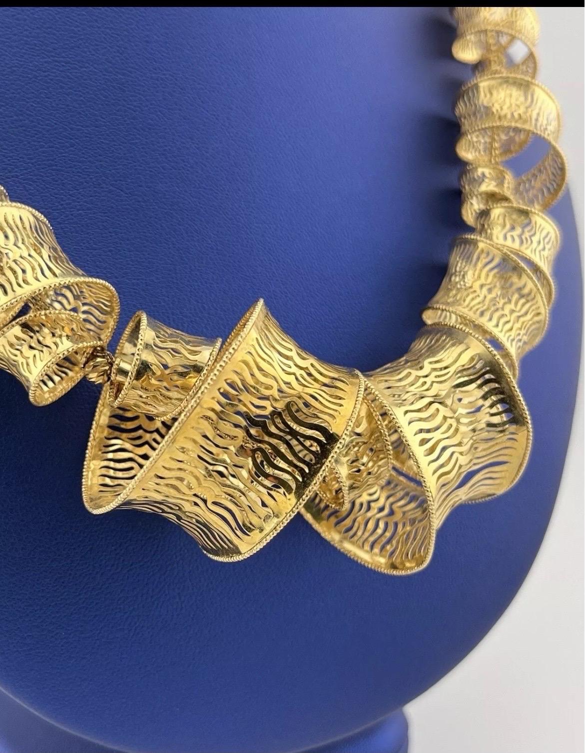 ITALY 18k Yellow Gold Fratelli Bovo Spiral Mesh Necklace For Sale 1
