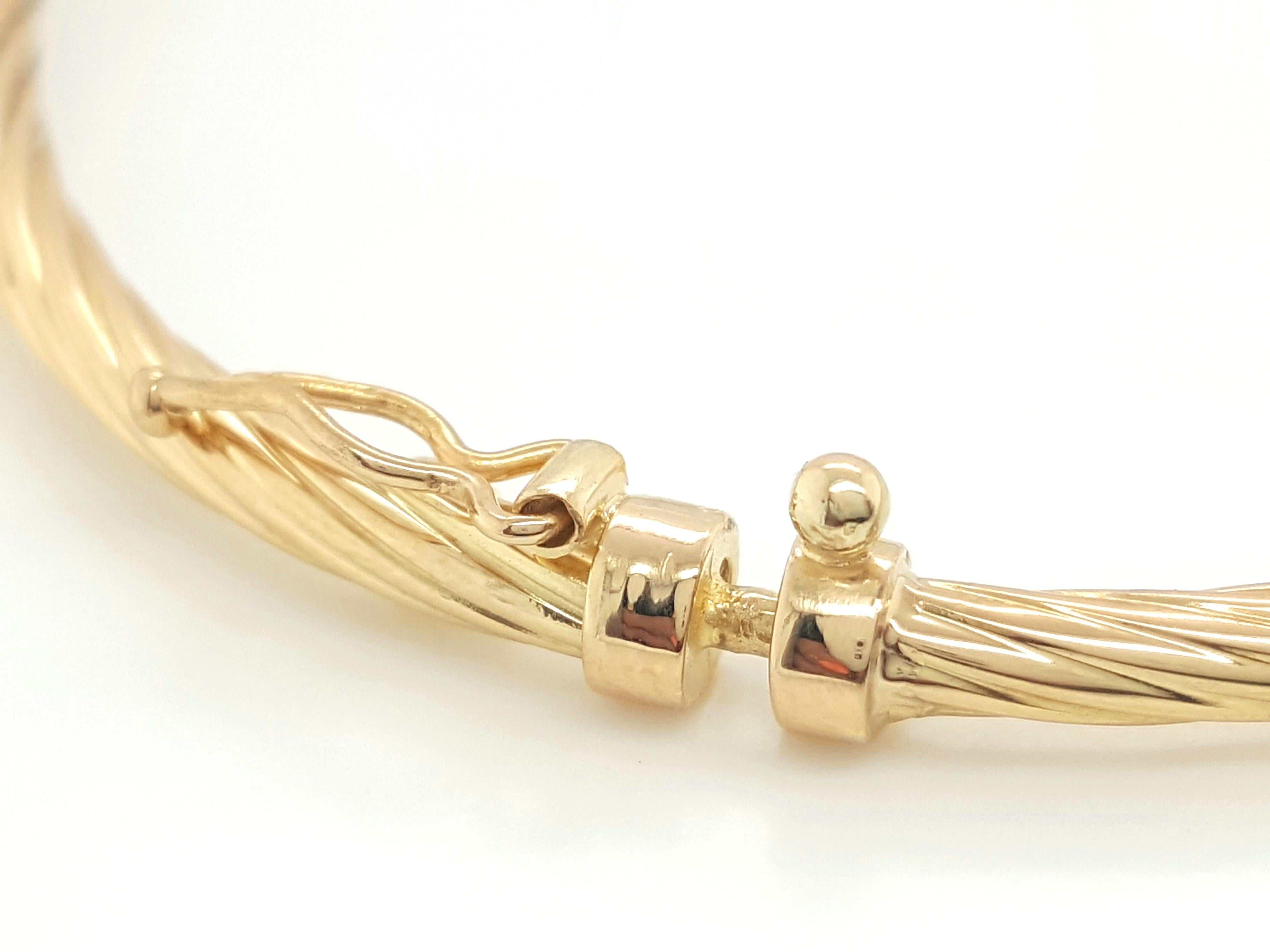 Modern Italy 18 Karat Yellow Gold Twisted Cable Bracelet Bangle