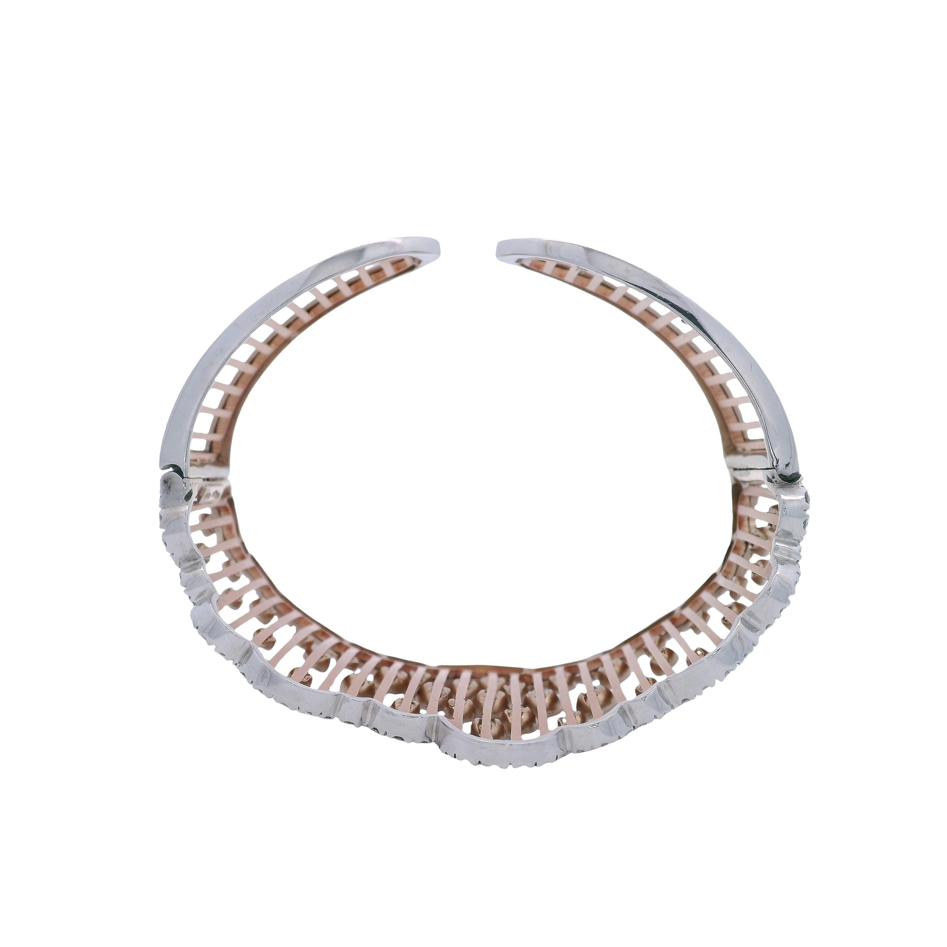 ITALIEN 18kt Rose & Weißgold Wavy Manschette Armband mit 7,90 Karat in Diamanten im Angebot 4