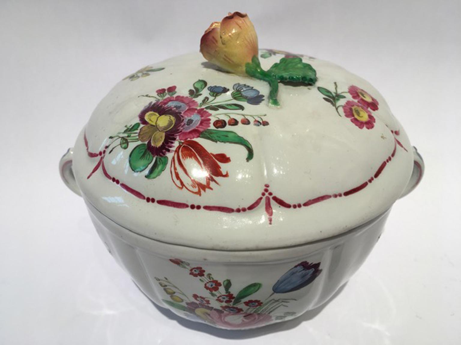 Italian Italy 18th Century Richard Ginori Porcelain Covered Cup or Sugar Bowl For Sale