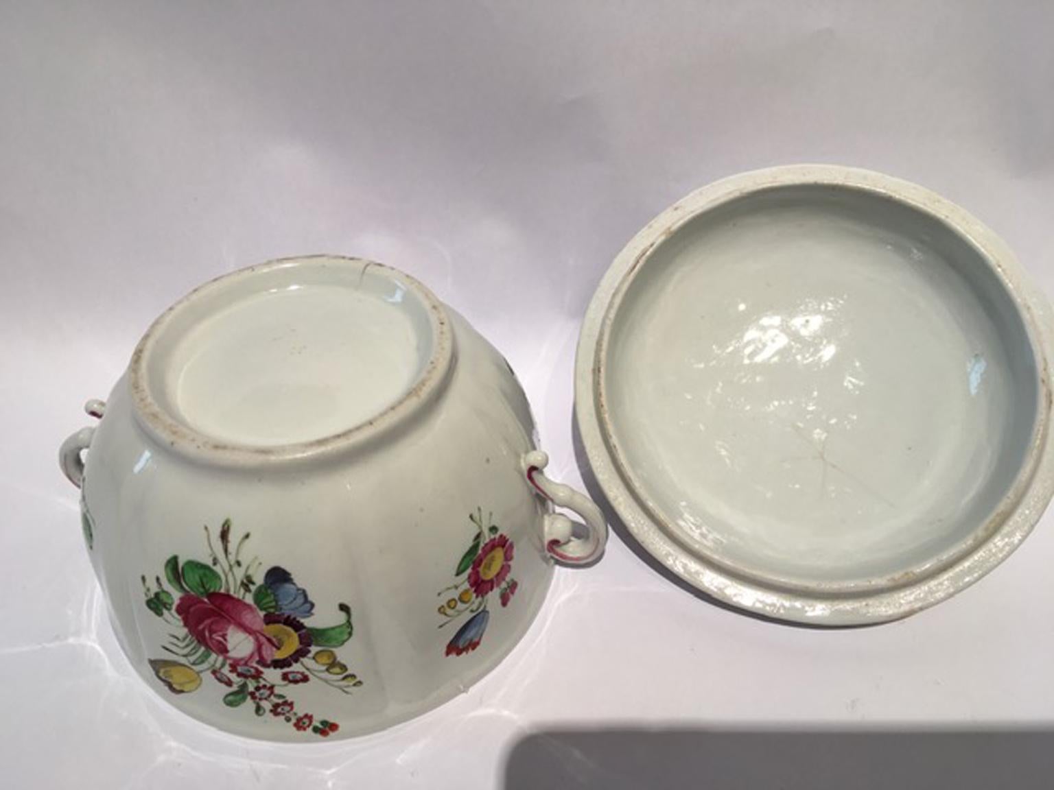 Italy 18th Century Richard Ginori Porcelain Covered Cup or Sugar Bowl For Sale 1