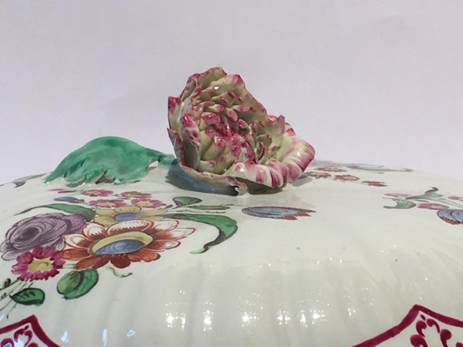 Italian Italy 18th Century Richard Ginori Porcelain Covered Cup with Floral Drawings For Sale