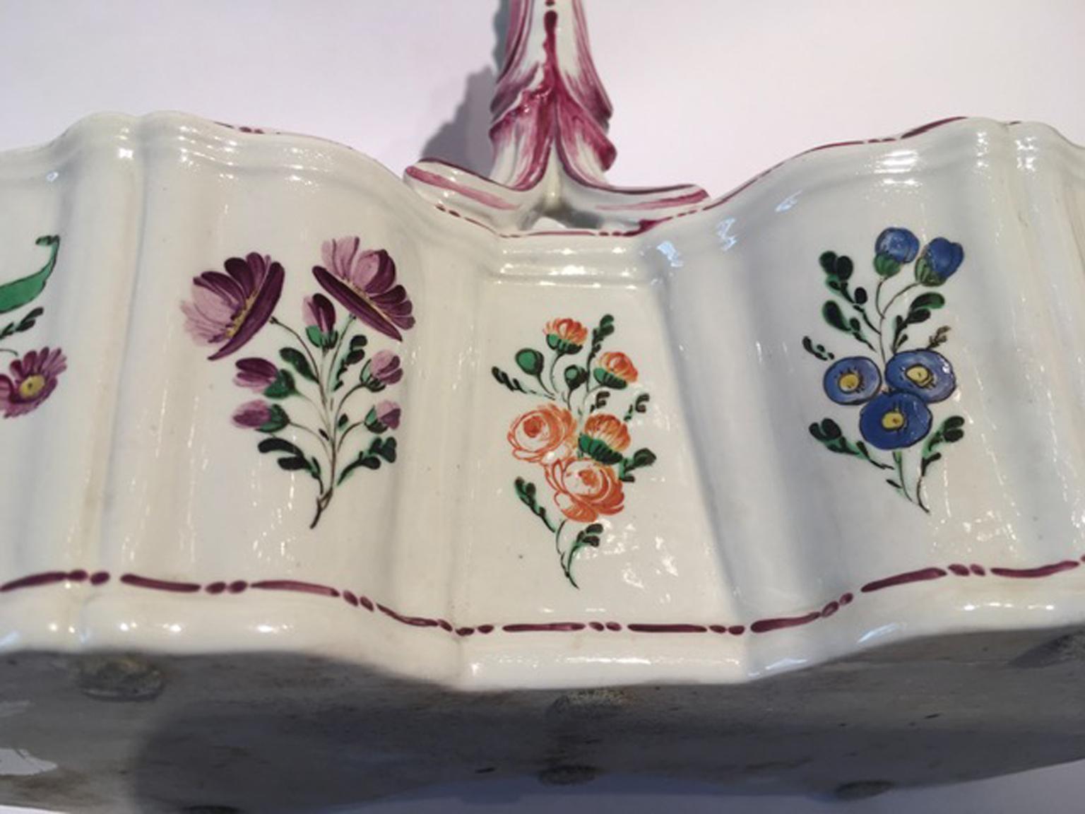 Italy 18th Century Richard Ginori Porcelain Cruet with Floral Drawings For Sale 4
