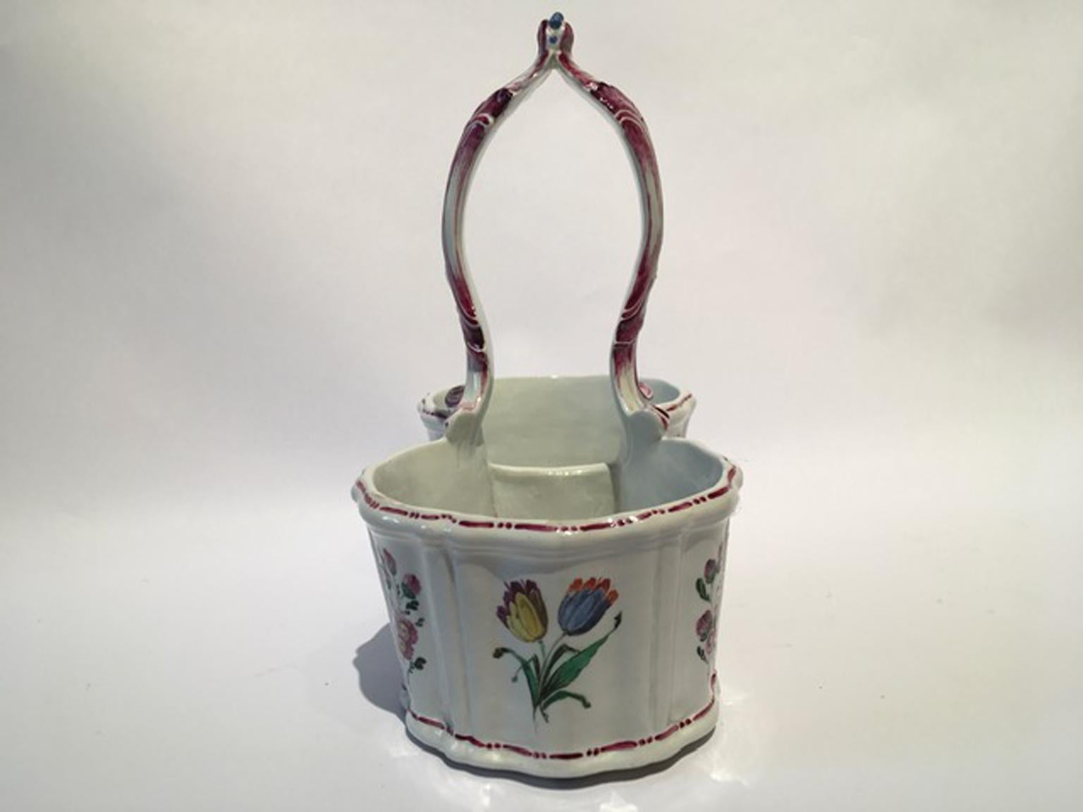 Italian Italy 18th Century Richard Ginori Porcelain Cruet with Floral Drawings For Sale