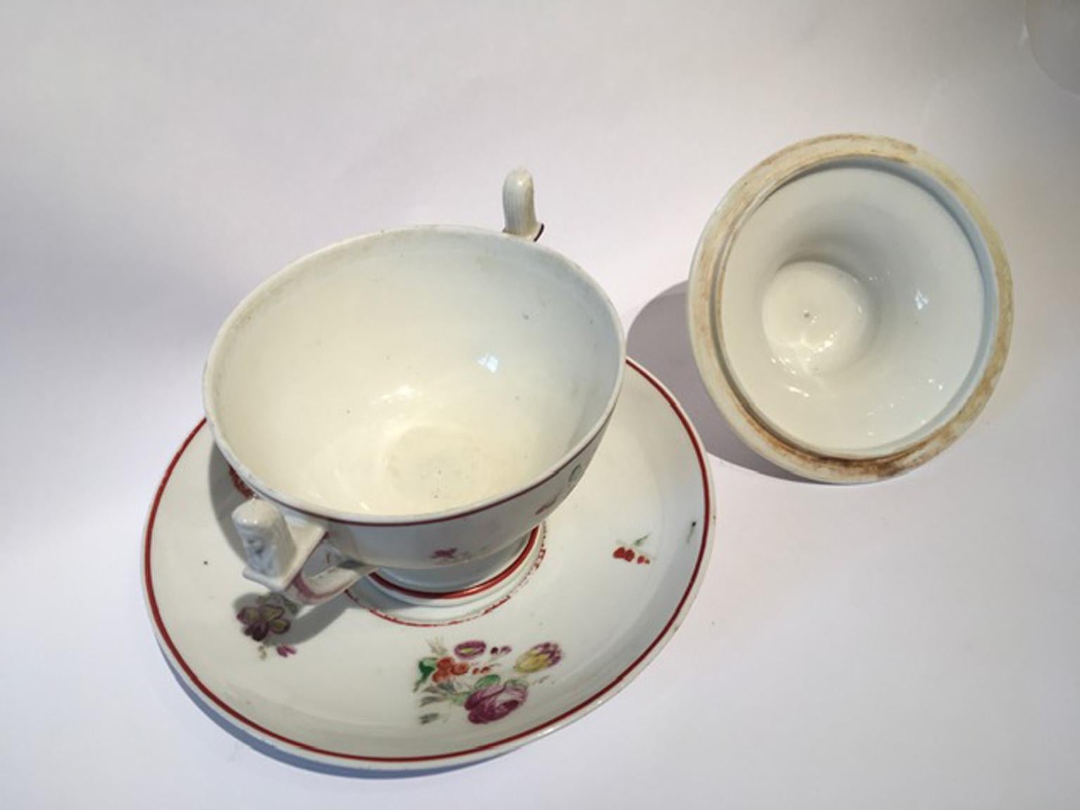 Italy 18th Century Richard Ginori Porcelain Sugar Bowl with Cover For Sale 2