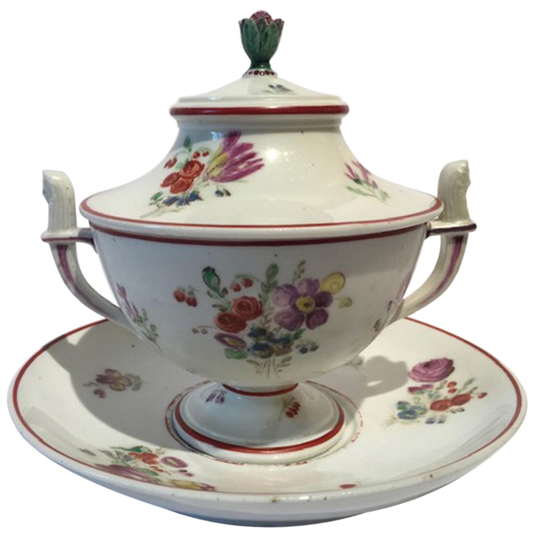 Italy 18th Century Richard Ginori Porcelain Sugar Bowl with Cover For Sale