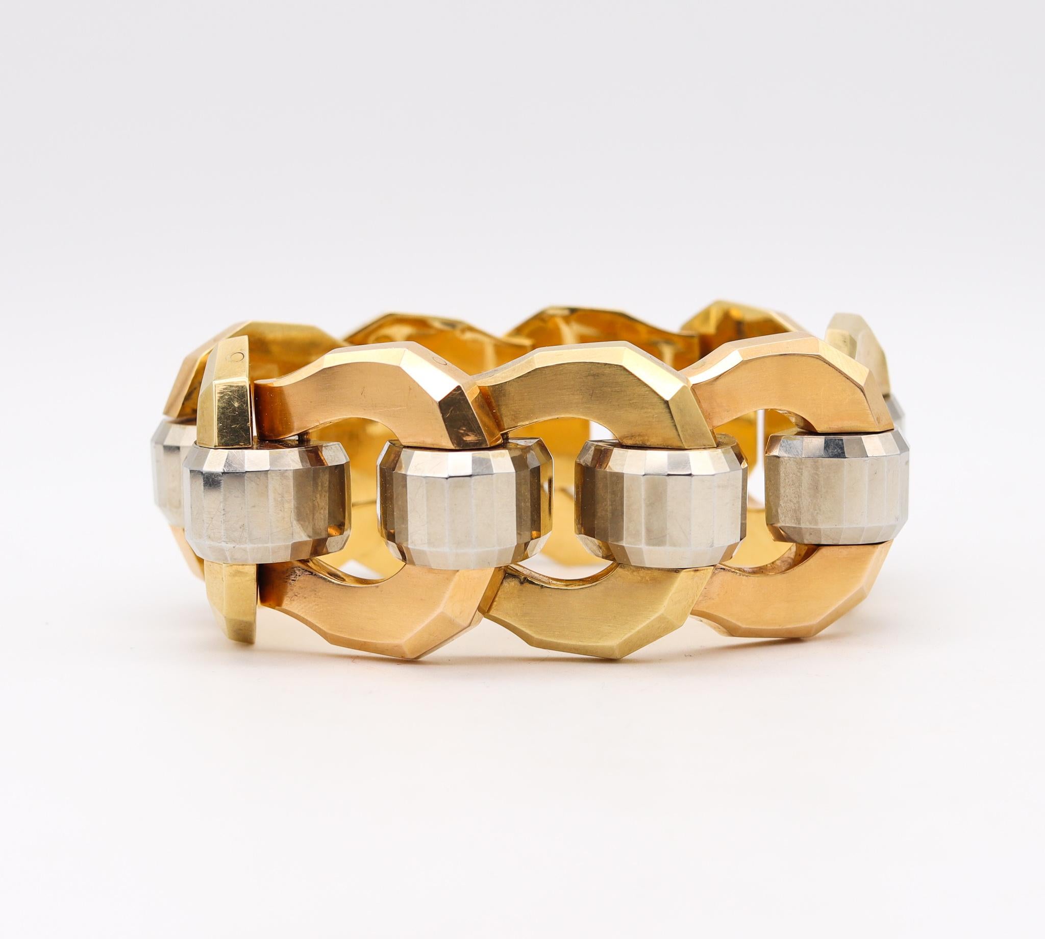 Women's or Men's Italy, 1930, Art Deco Rare Bold Tank Bracelet in Two Tones of Faceted 18Kt Gold