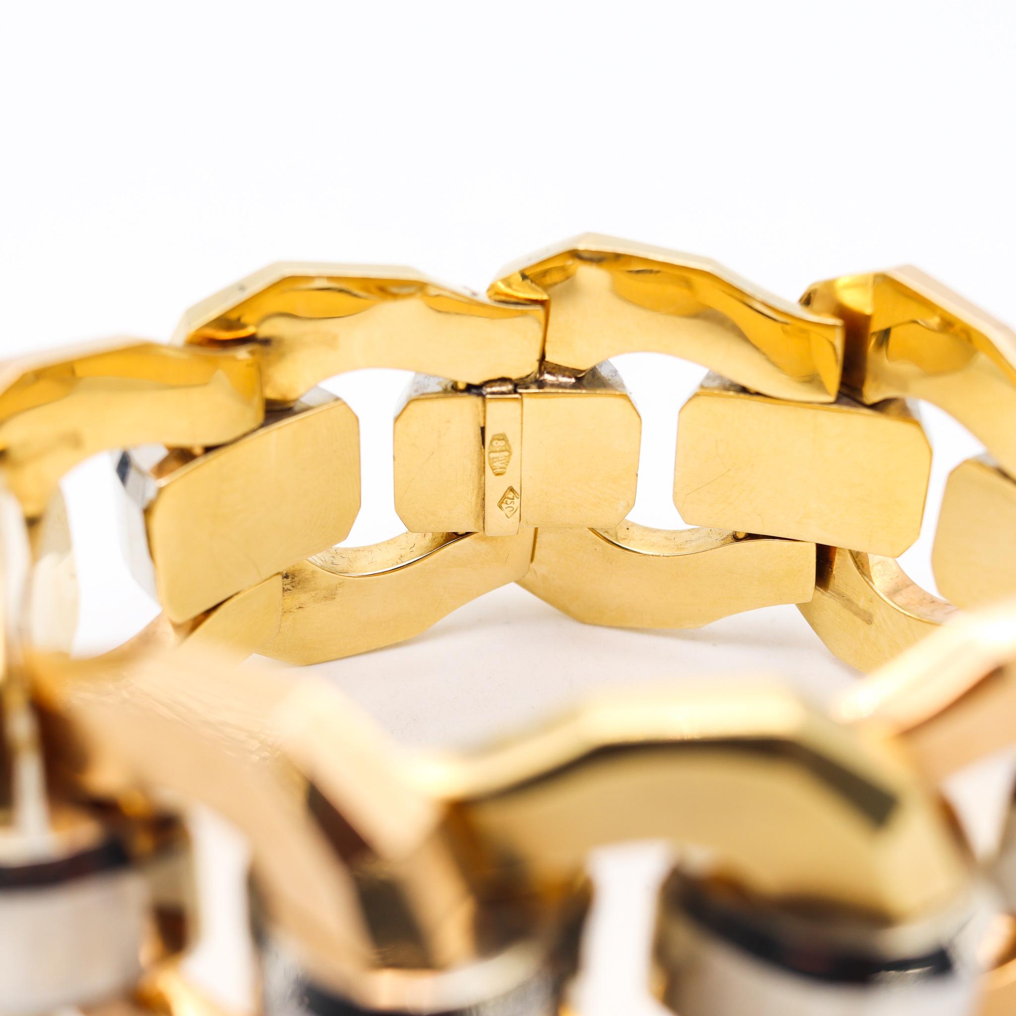 Italy, 1930, Art Deco Rare Bold Tank Bracelet in Two Tones of Faceted 18Kt Gold 2
