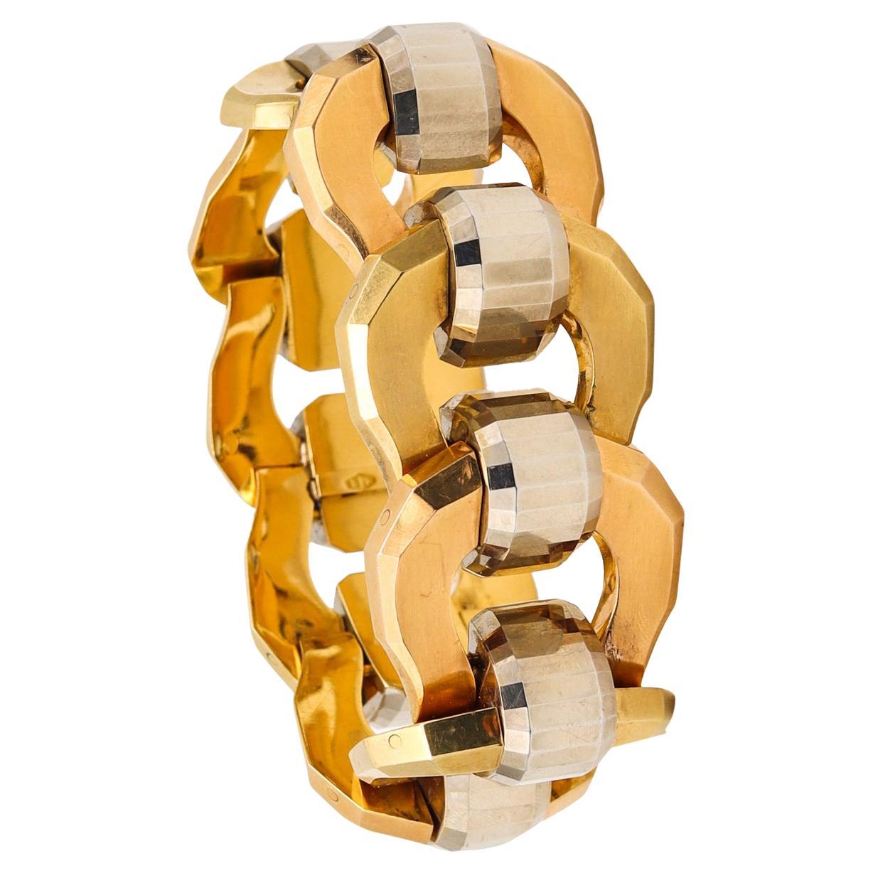 Italy, 1930, Art Deco Rare Bold Tank Bracelet in Two Tones of Faceted 18Kt Gold