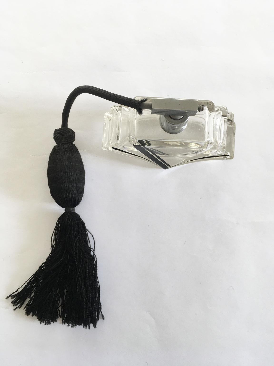 Art Deco Italy 1930 Deco Glass Perfume Sprayer with Black Silk Air Pump For Sale