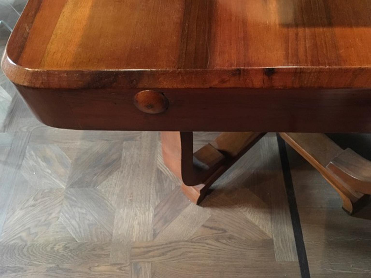 Hand-Crafted Italy 1930 Art Deco Walnut Dining Table or Desk  For Sale