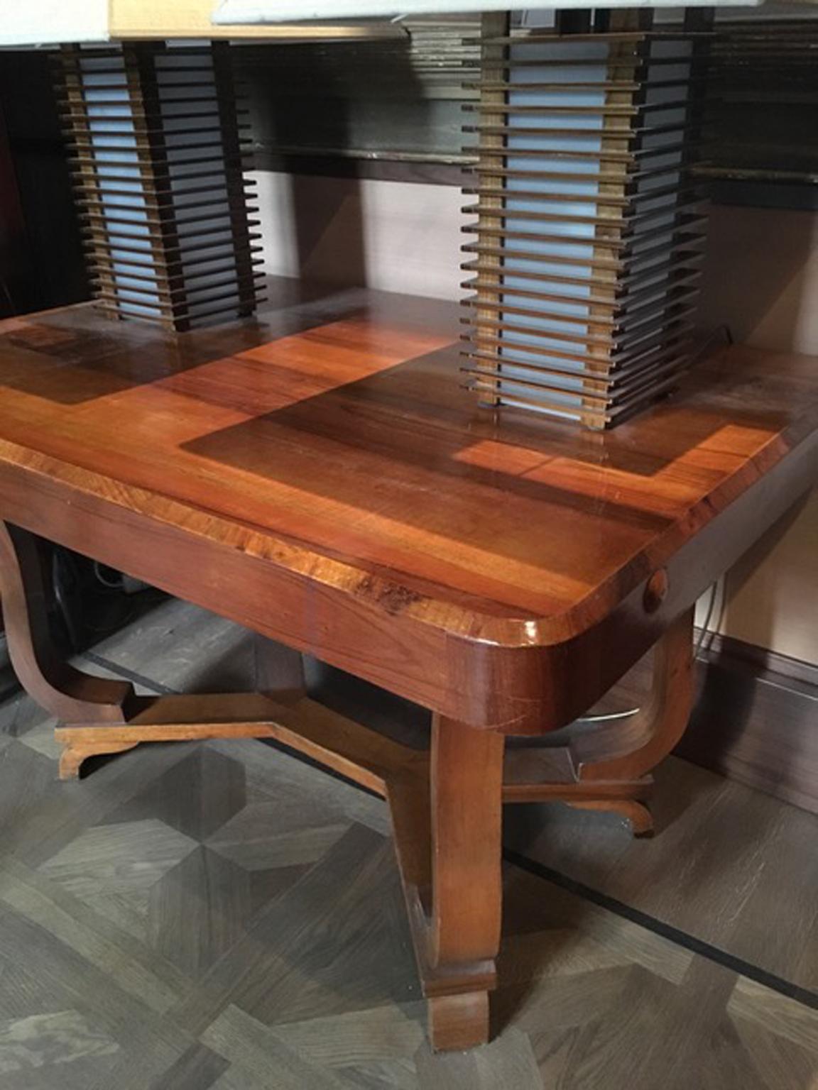 Italy 1930 Art Deco Walnut Dining Table or Desk  For Sale 1