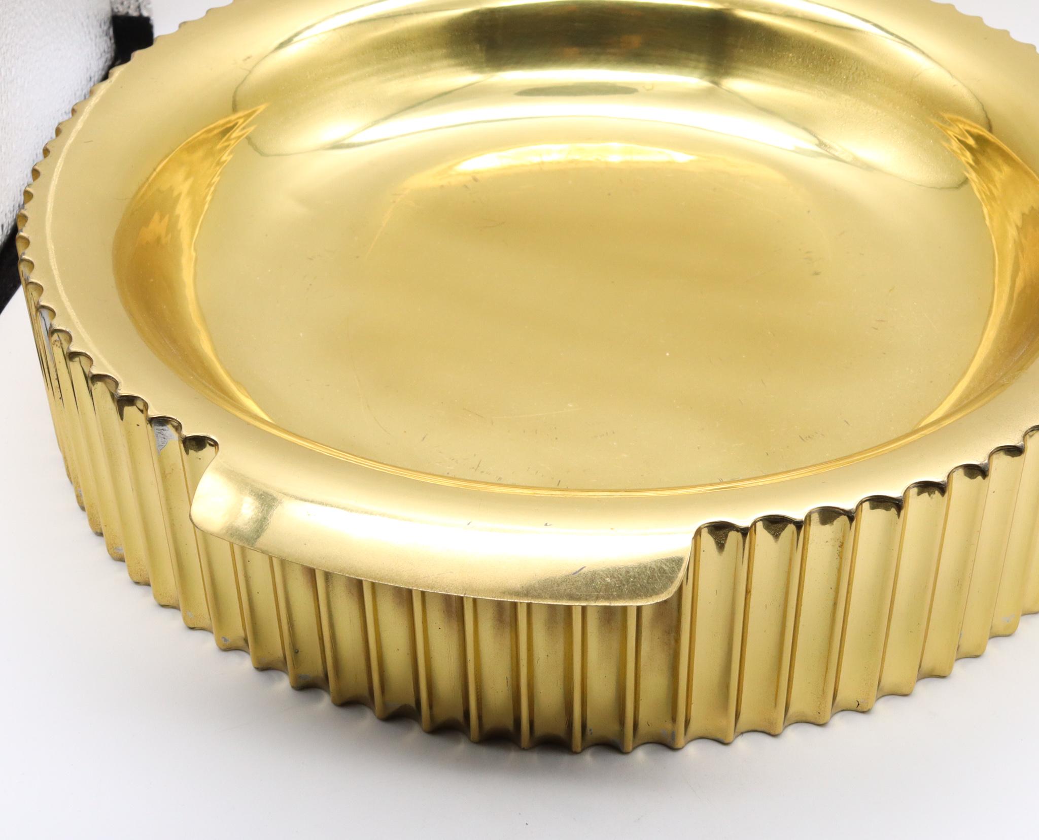 Italy 1950 Milan Art Deco Architectural Fluted Large Tray in High Polished Bronz In Excellent Condition In Miami, FL