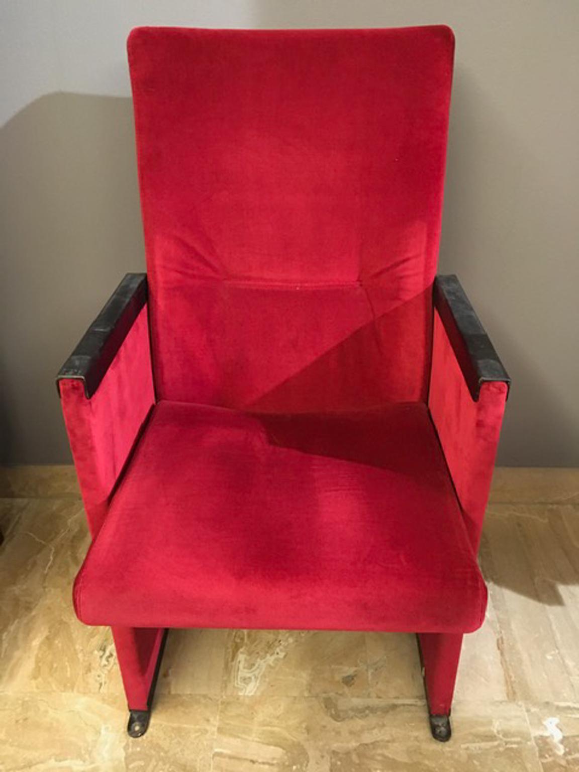 Paire de fauteuils en velours rouge Carlo Scarpa Design pour Auditorium, Italie, 1960 en vente 5