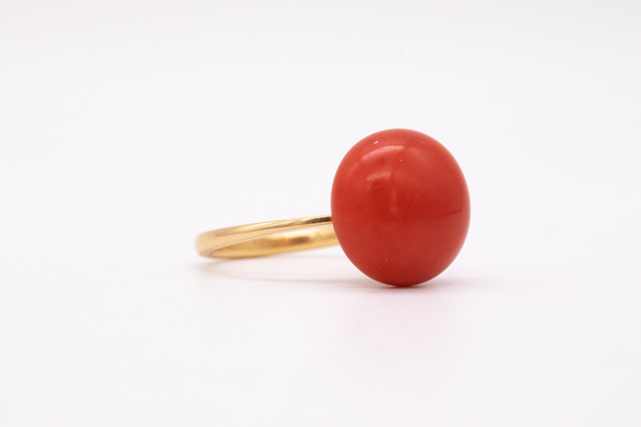 Italy 1960 Mid Century Ring 18Kt Gold 13.69 Cts Sardinian Ox Blood Red Coral In Excellent Condition For Sale In Miami, FL