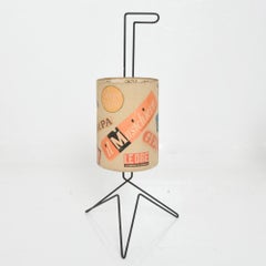 Pupitre en fer sculptural Pop Art italien des années 1960 avec panier Valet attrayant à attraper