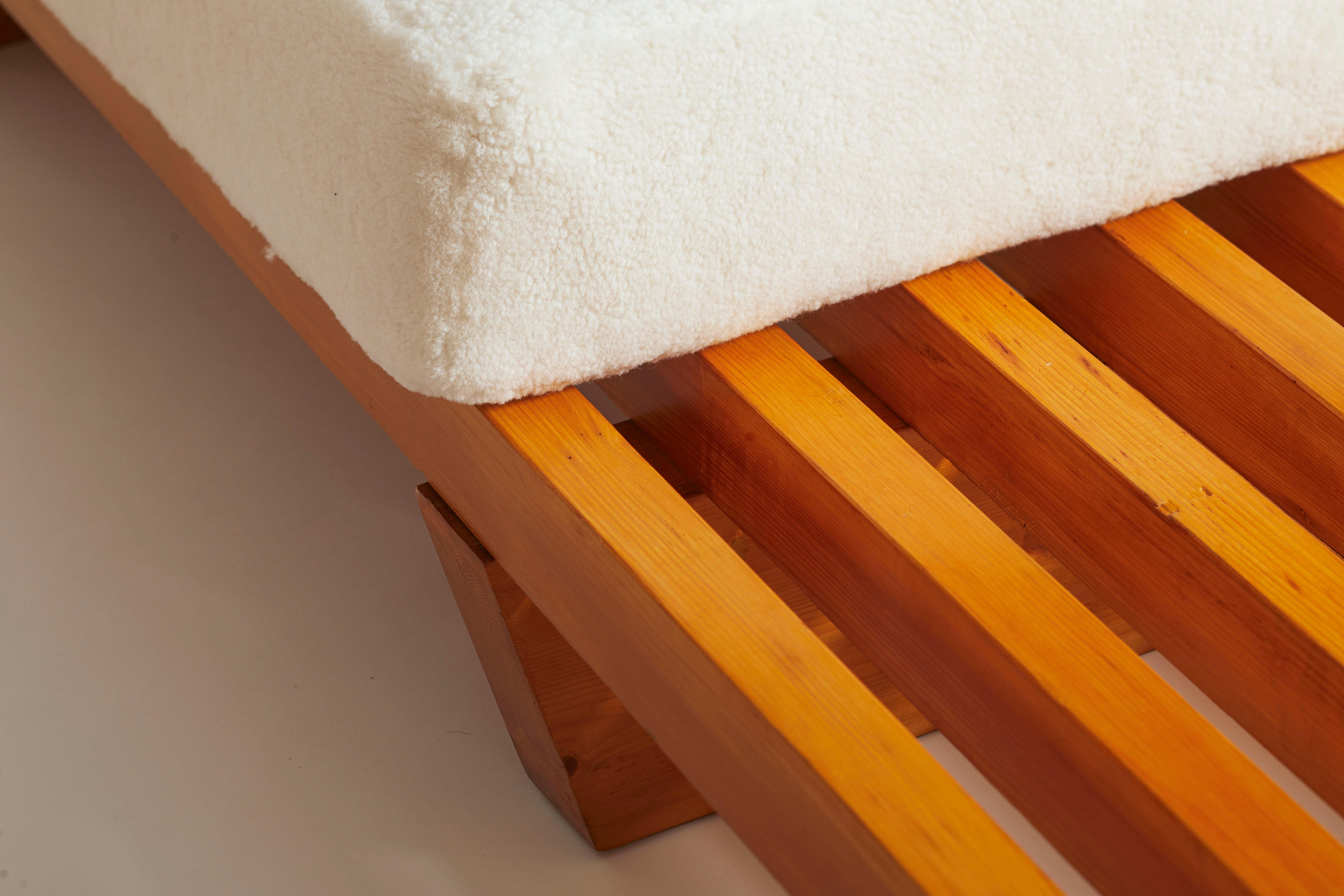 Italian Mid Century Oak Slat & Shearling Bench, Italy 1960s For Sale