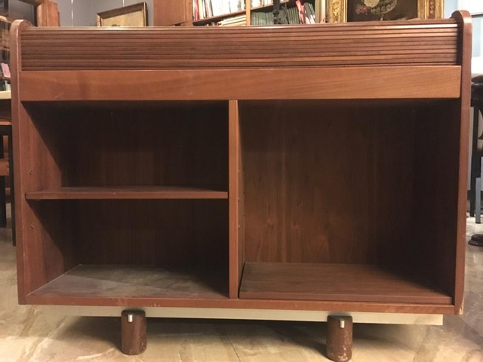 20th Century Italy 1967 Gianfranco Frattini Walnut Freestanding Desk with Drawers For Sale