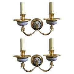 Italia 1970 Coppia di applique post-moderne in ottone porcellana