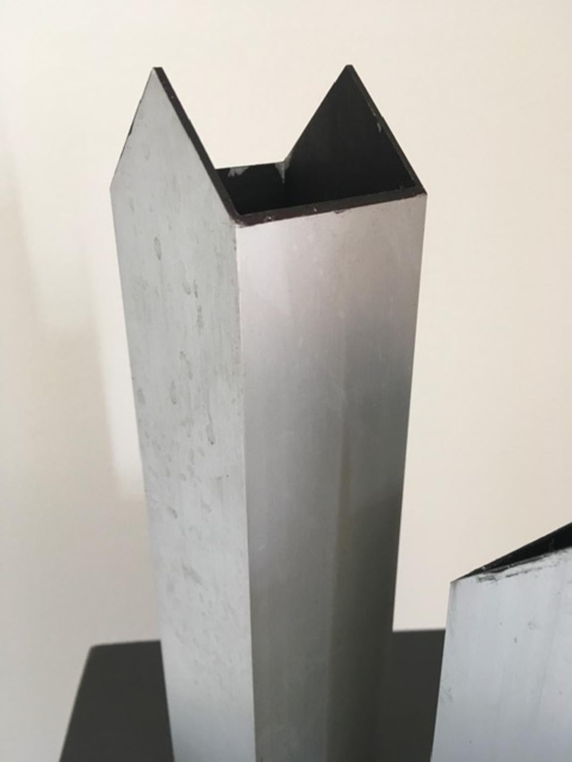Italien 1970 Postmoderne abstrakte Aluminium-Skulpturen „Die Twins und der Mond“ (20. Jahrhundert) im Angebot