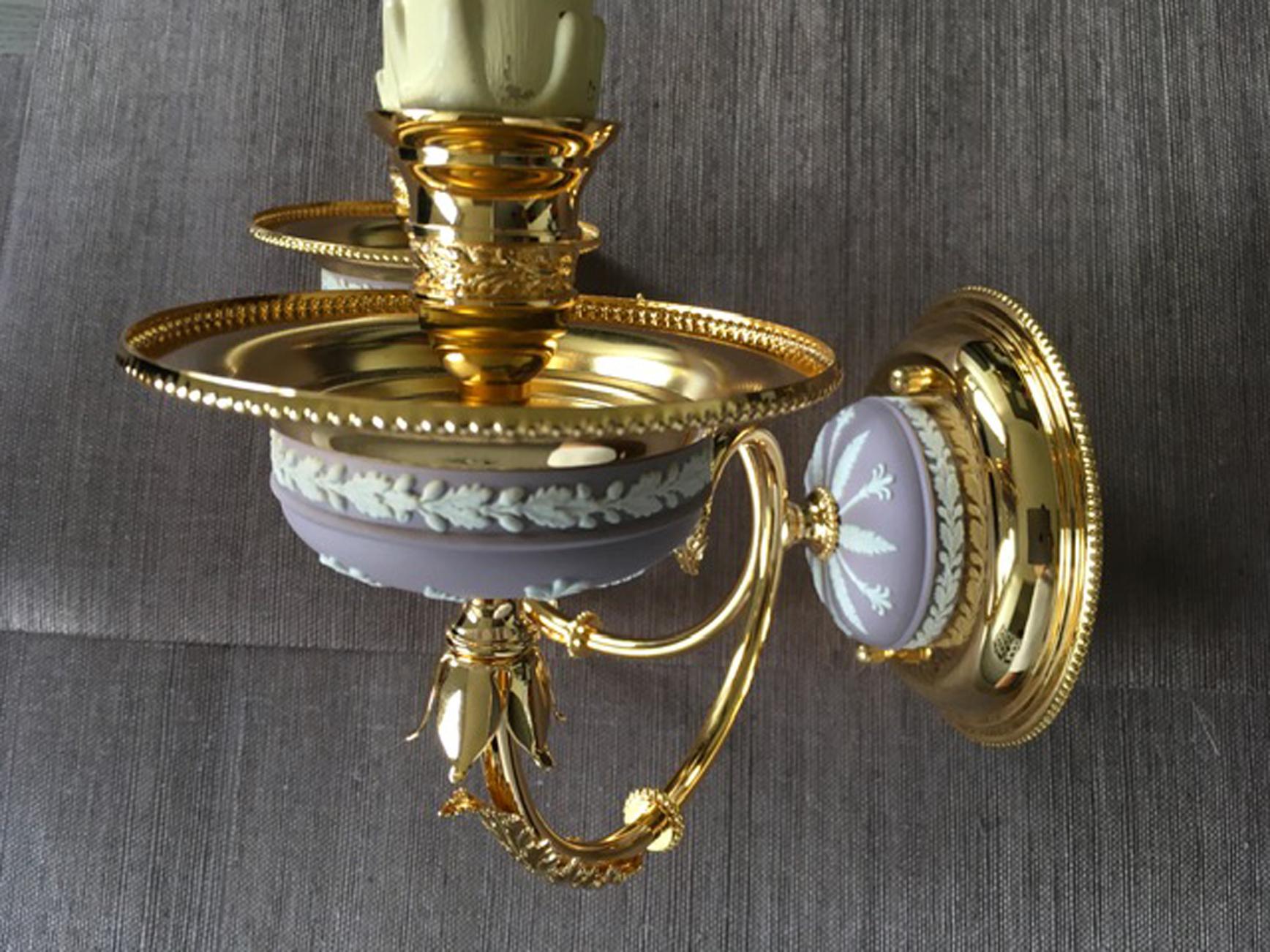 Italy 1970 Post-Modern Brass Porcelain  Wall Lights For Sale 11