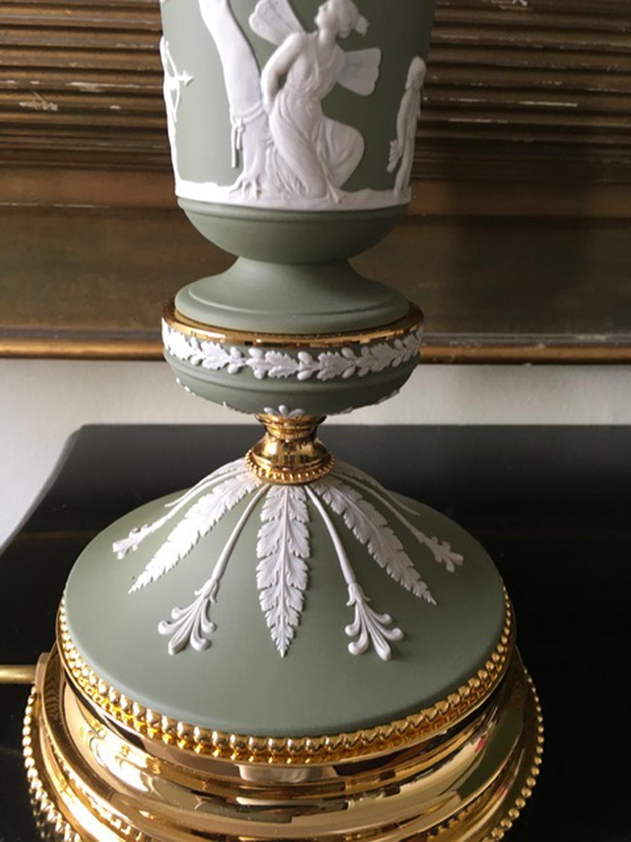 Italy 1970 Post-Modern Pair Brass Sevres Ceramic Table Lamp Regency Style In Good Condition In Brescia, IT