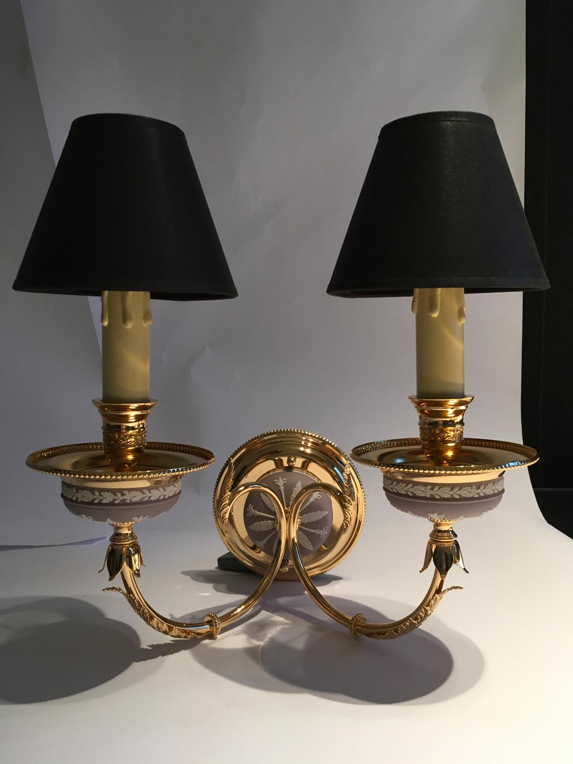 Italy 1970 Post-Modern Pair Brass and Porcelain Wall Lights For Sale 12
