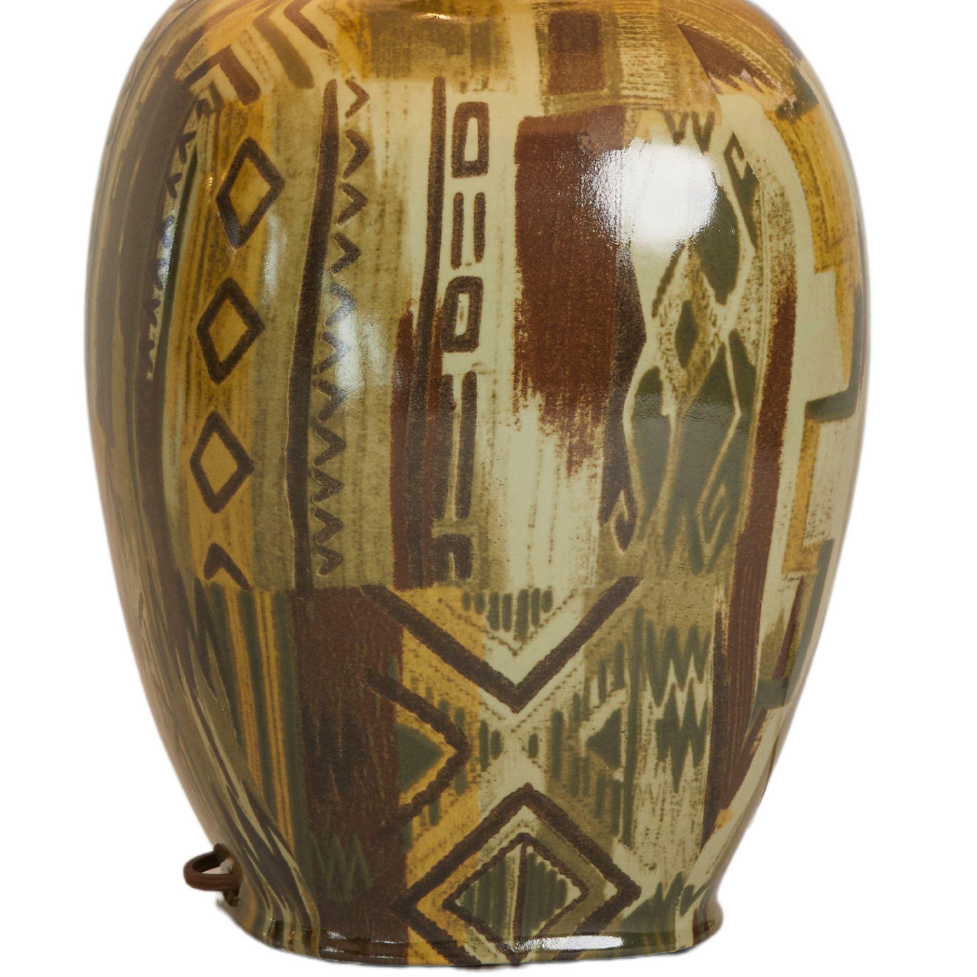 Mid Century Carpie Earthtone Porcelain Lamp, Italy 1970s In Good Condition For Sale In Aspen, CO