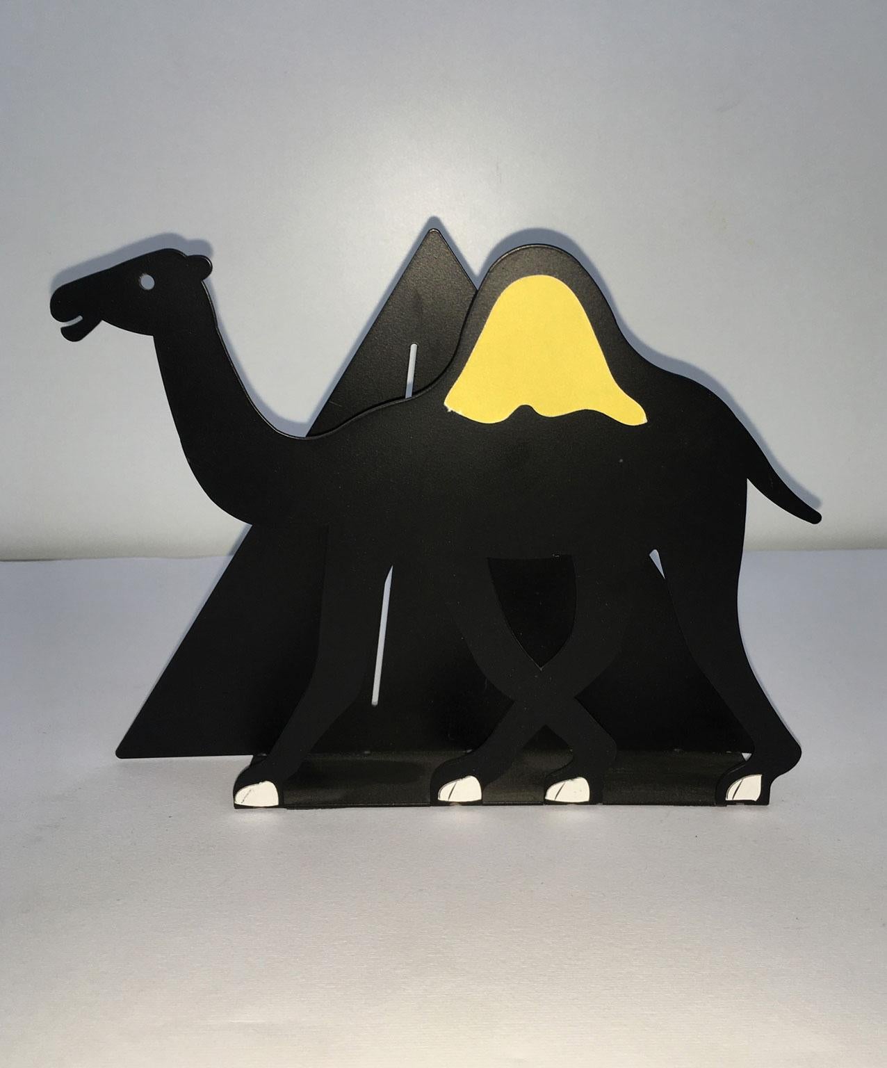 Italia 1980 Bruno Chersicla Escultura de metal pintada de blanco Egitto en venta 4