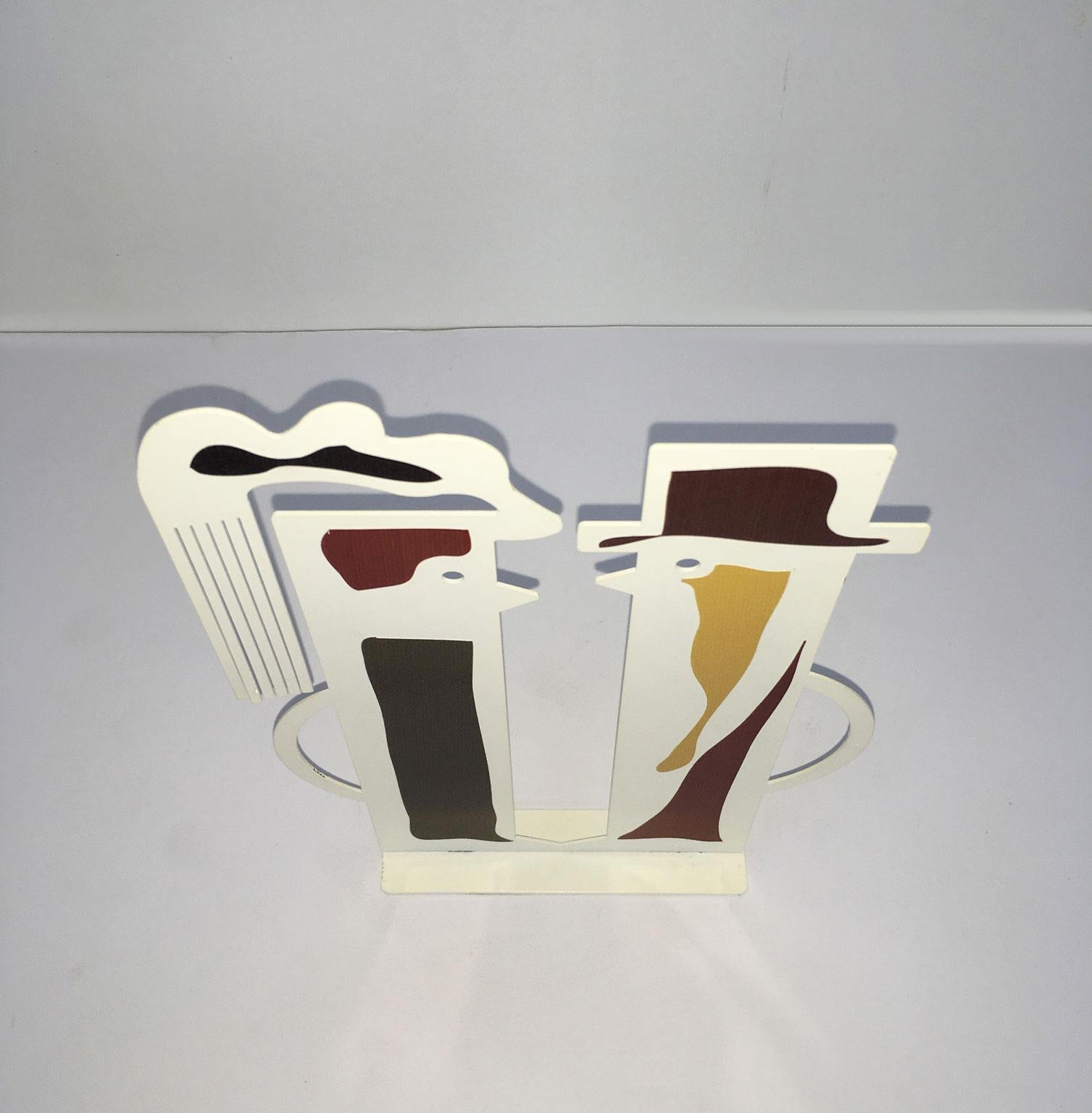 Italy 1980 Riccardo Dalisi  White Painted Metal Amanti For Sale 3