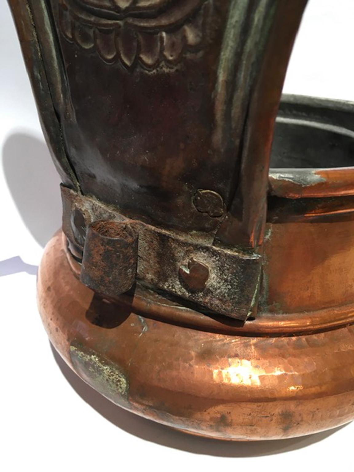 Italy 19th Century Kitchen Copper Wall Planter Pot For Sale 4