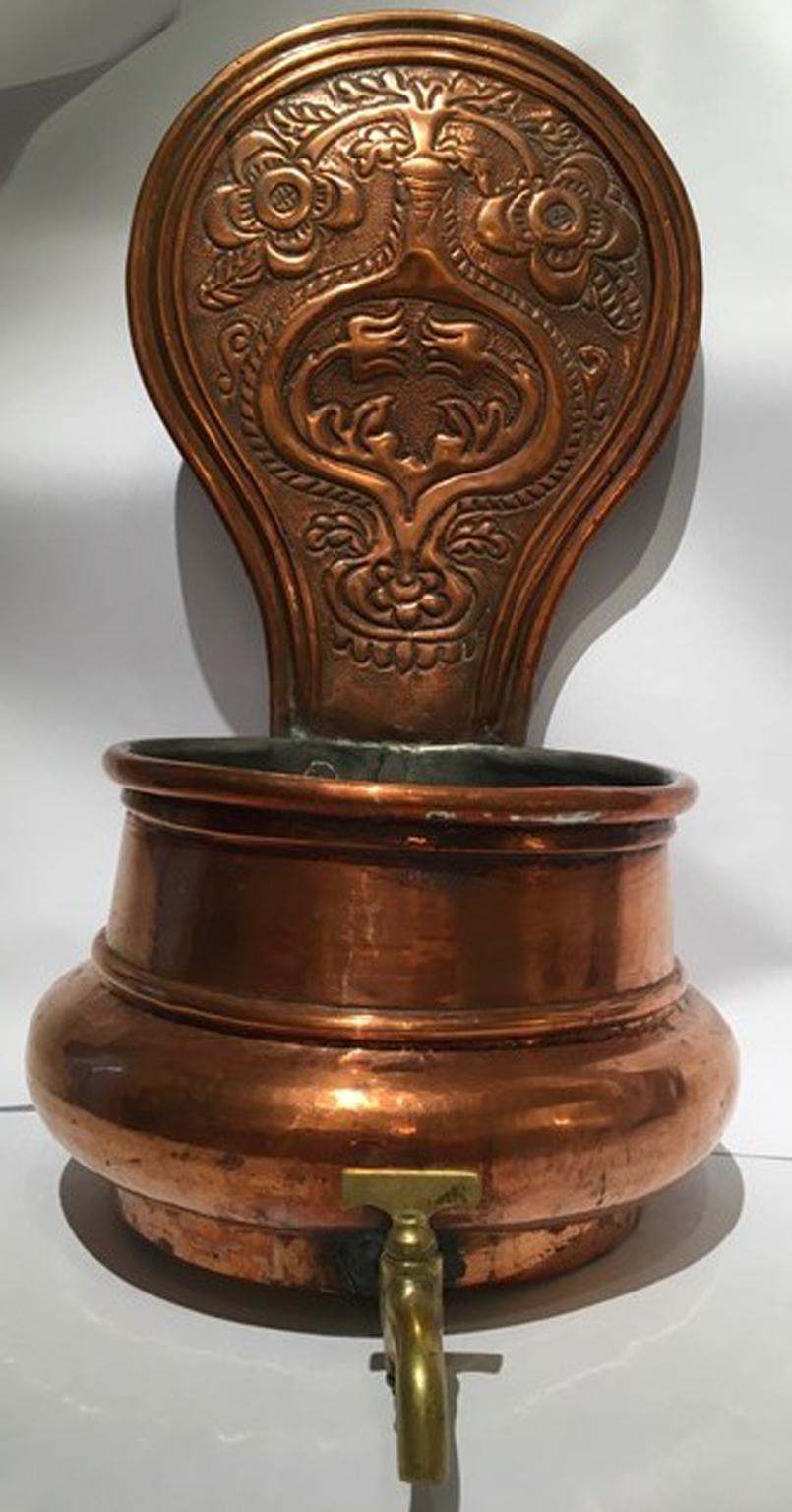 Italy 19th Century Kitchen Copper Wall Planter Pot For Sale 9
